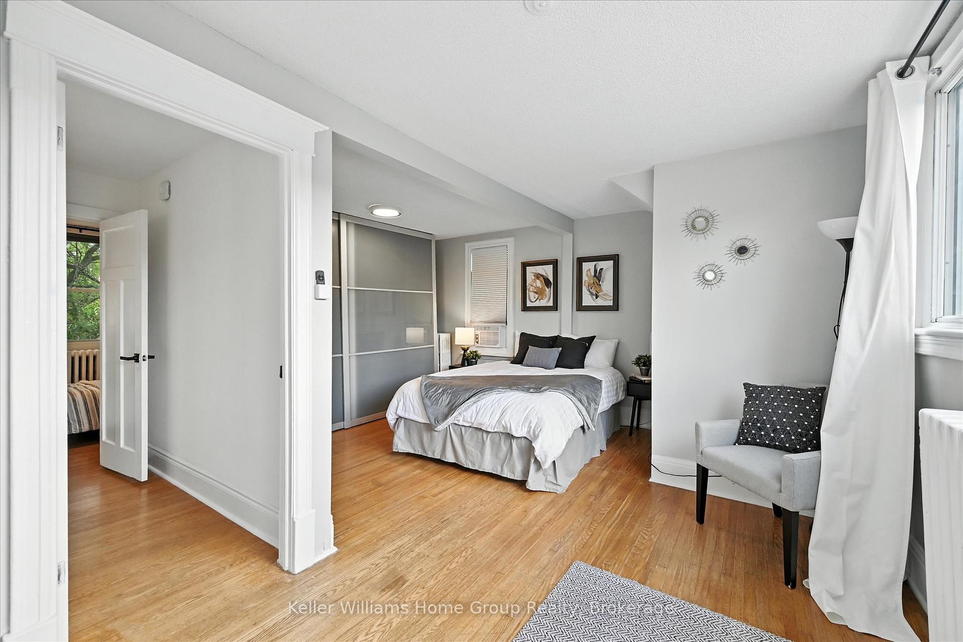 Photo 32 of 1047 Main Street E, Hamilton, Crown Point — HOMEH