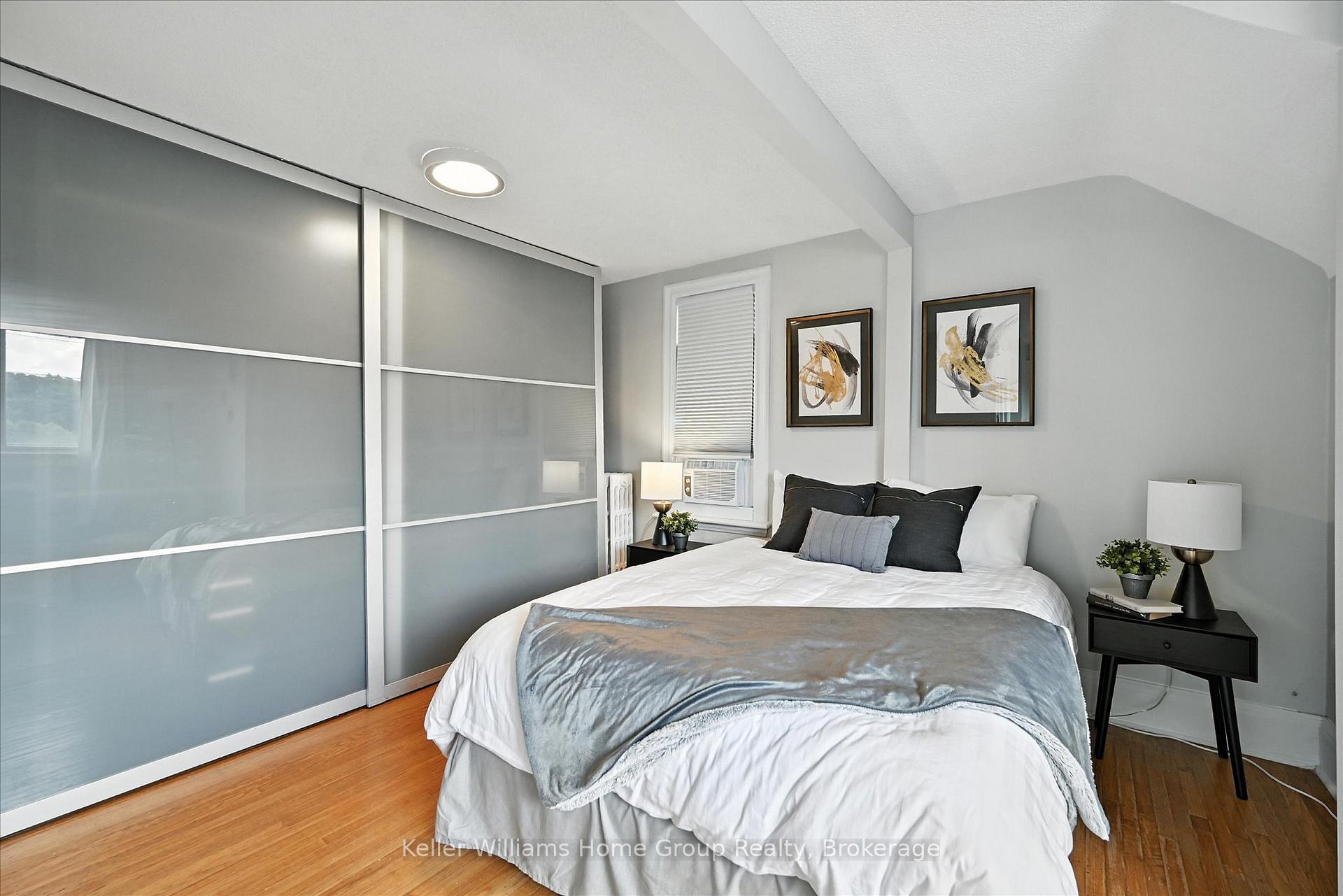 Photo 33 of 1047 Main Street E, Hamilton, Crown Point — HOMEH