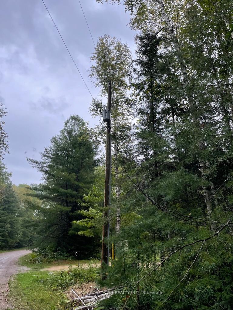 Photo 4 of 7 Mount Antoine Road, Mattawan — HOMEH