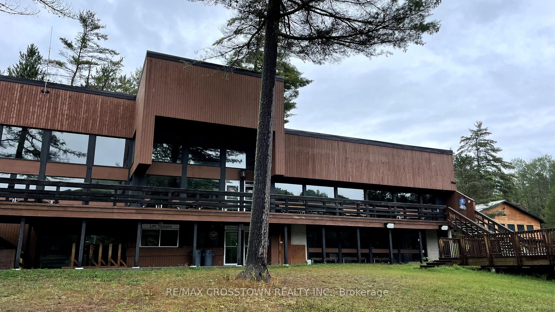 Photo 8 of 7 Mount Antoine Road, Mattawan — HOMEH