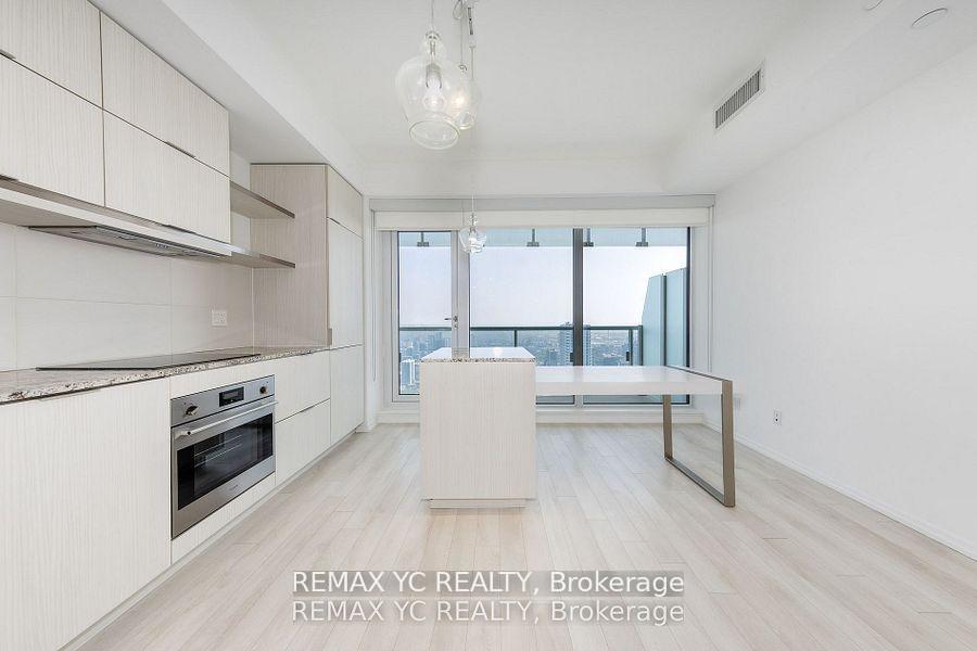 Photo 4 of Unit 5104, 197 Yonge Street, Toronto, Church-Yonge Corridor — HOMEH