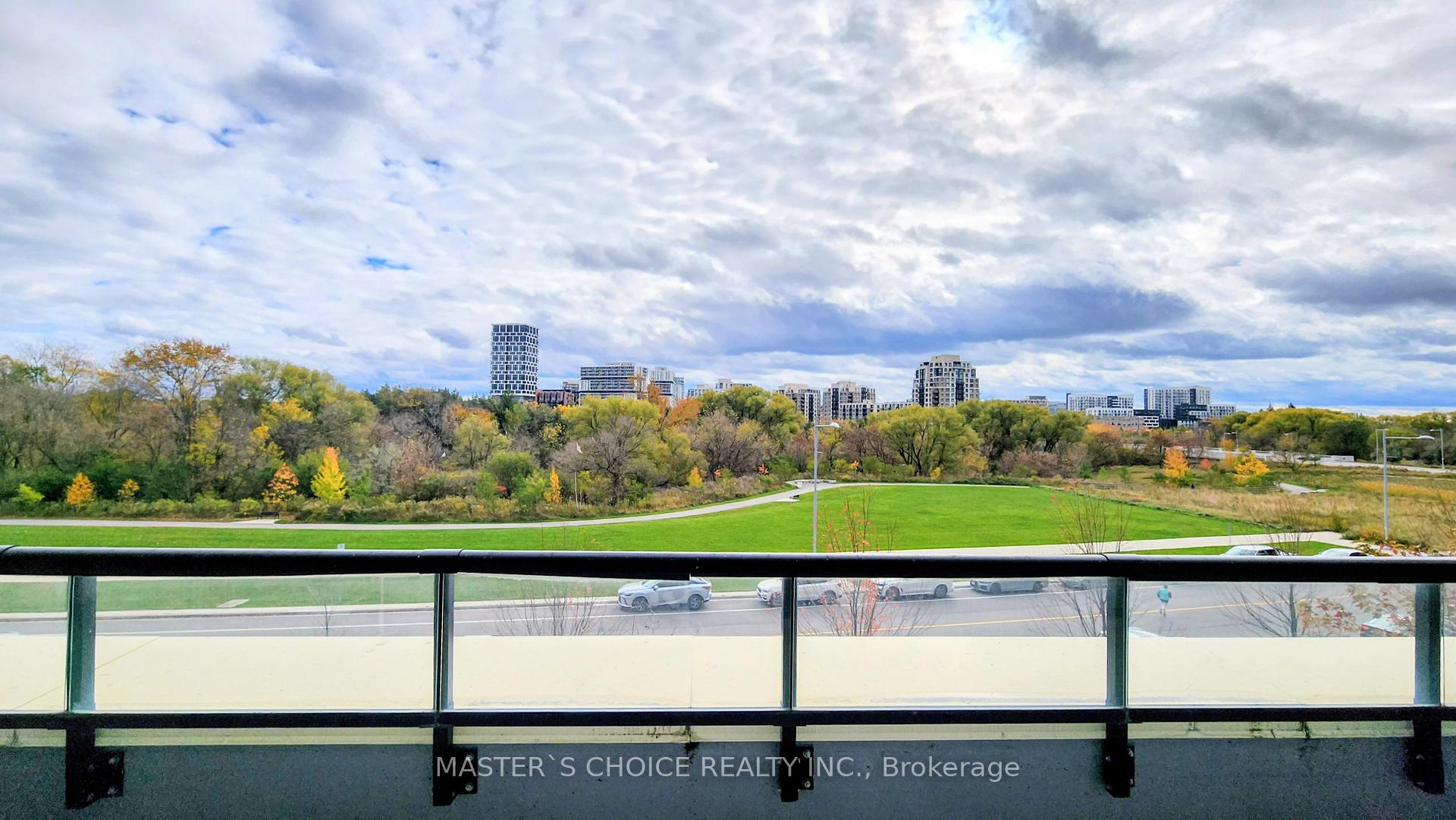 Photo 4 of Unit 318, 15 Water Walk Drive, Markham, Unionville — HOMEH
