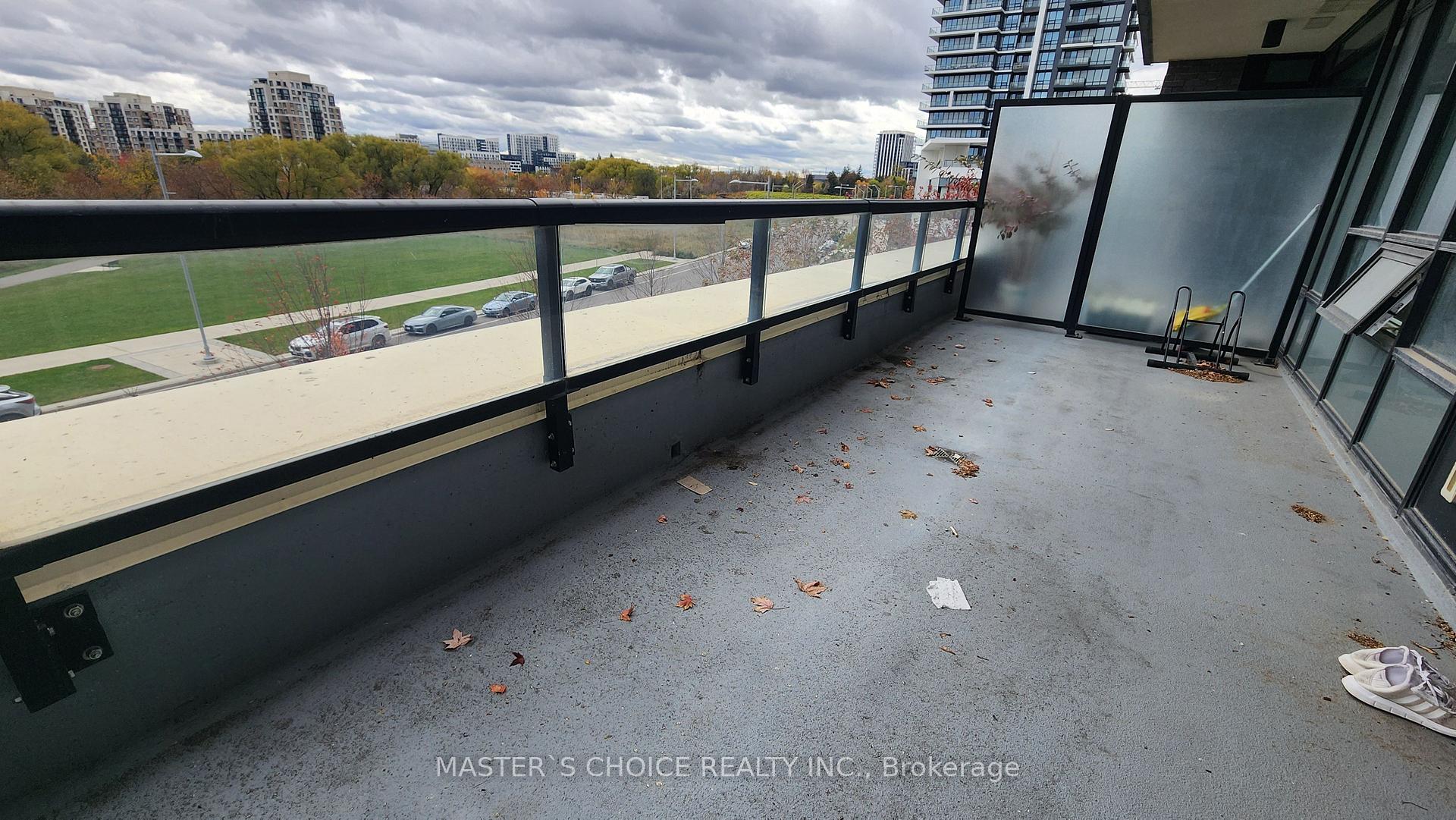 Photo 17 of Unit 318, 15 Water Walk Drive, Markham, Unionville — HOMEH