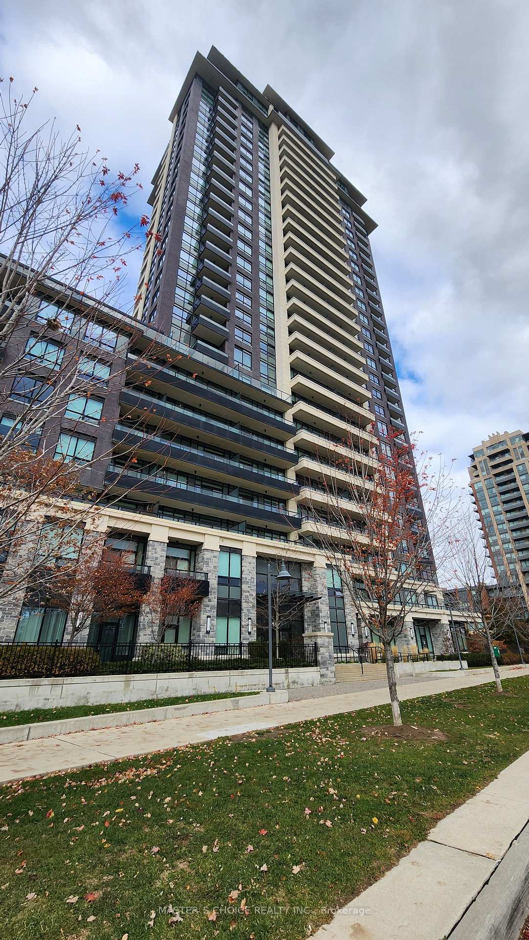 Photo 22 of Unit 318, 15 Water Walk Drive, Markham, Unionville — HOMEH
