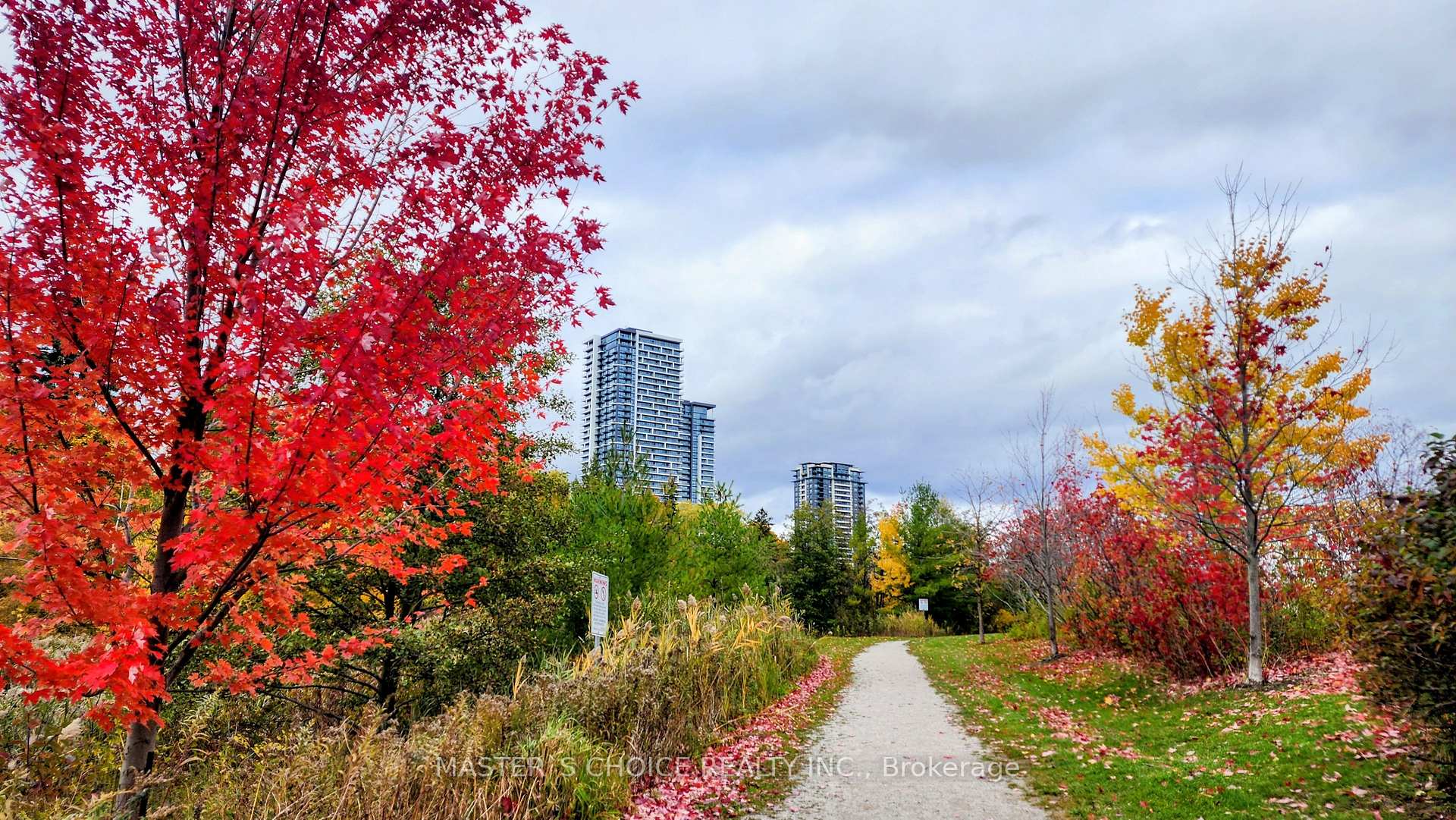 Photo 24 of Unit 318, 15 Water Walk Drive, Markham, Unionville — HOMEH