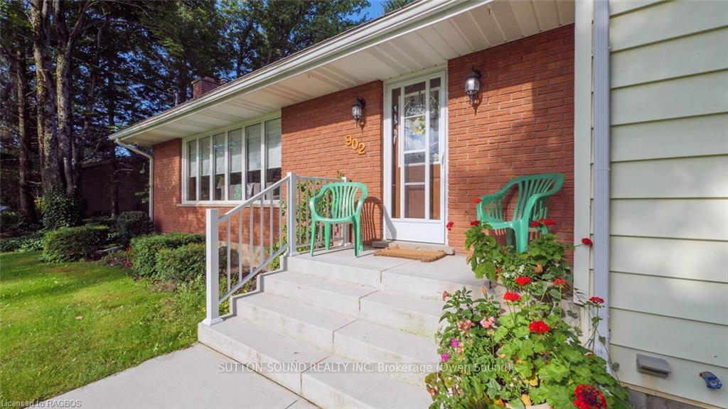 Photo 1 of 902 14TH Street W, Georgian Bluffs — HOMEH
