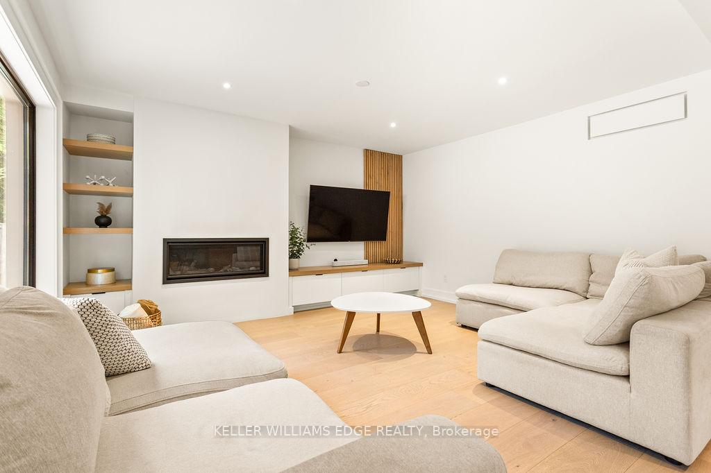 Photo 16 of 387 Melanie Crescent, Hamilton, Ancaster — HOMEH