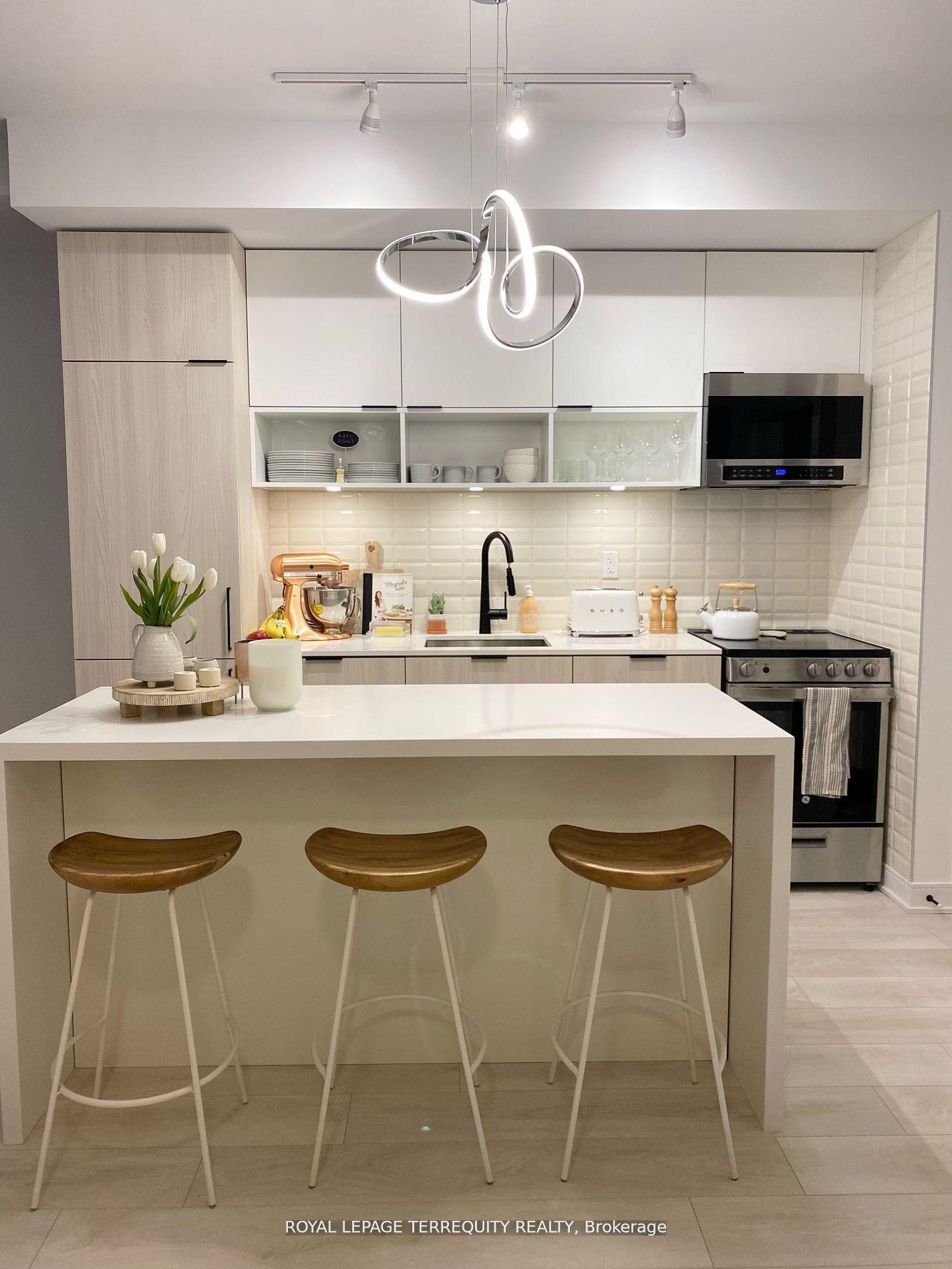 Photo 3 of Unit S306, 35 Rolling Mills Road, Toronto, Waterfront Communities — HOMEH