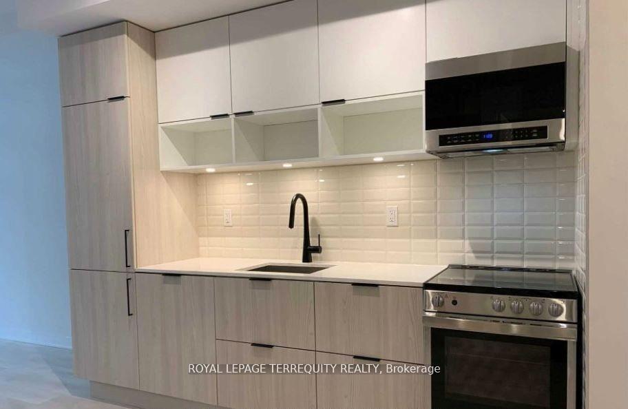 Photo 4 of Unit S306, 35 Rolling Mills Road, Toronto, Waterfront Communities — HOMEH
