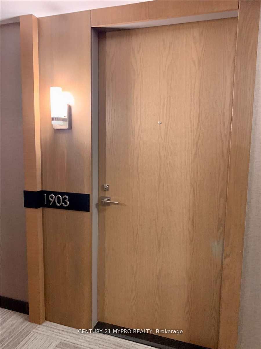 Photo 2 of Unit 1903, 18 Uptown Drive, Markham, Unionville — HOMEH