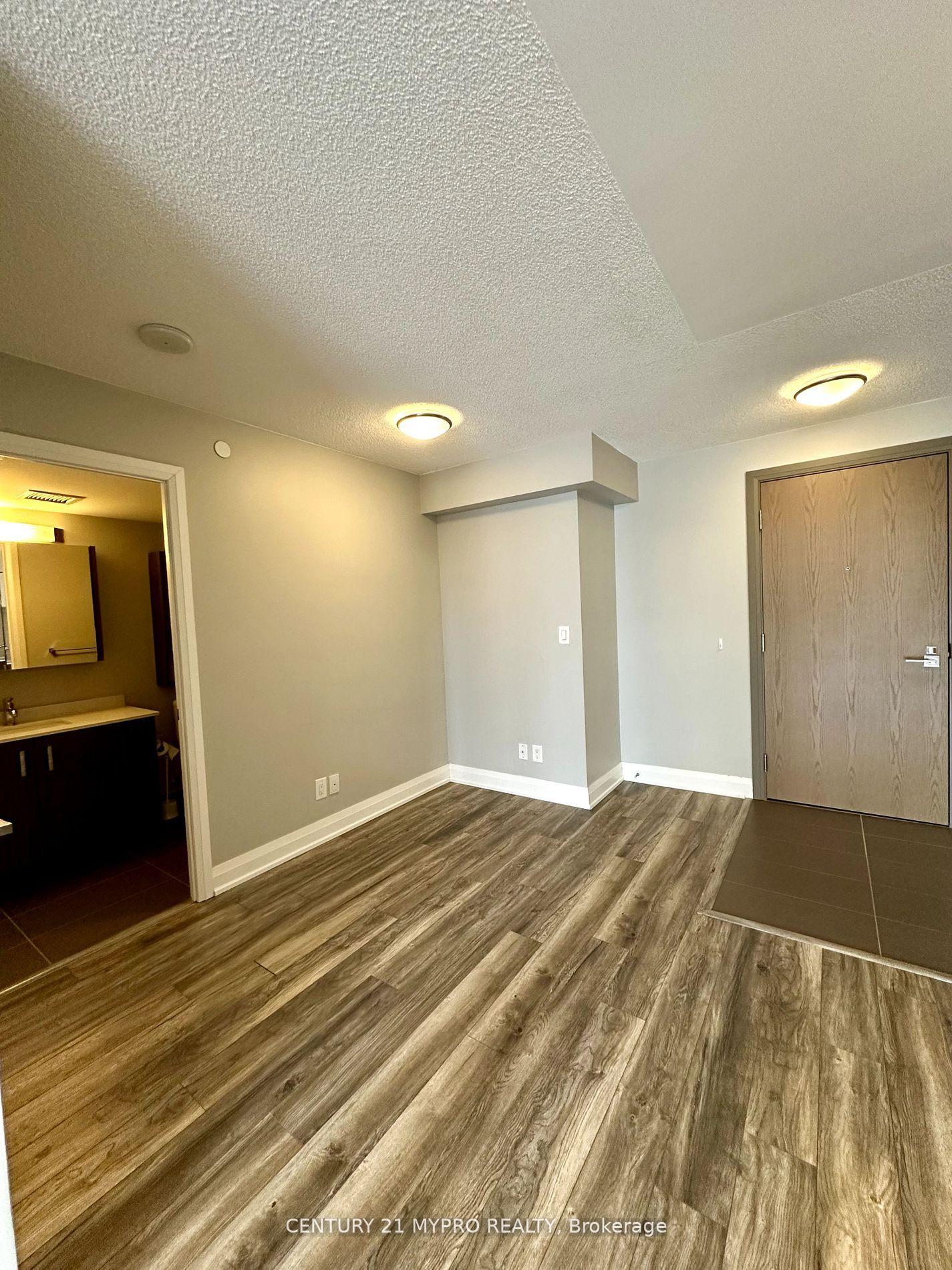 Photo 4 of Unit 1903, 18 Uptown Drive, Markham, Unionville — HOMEH
