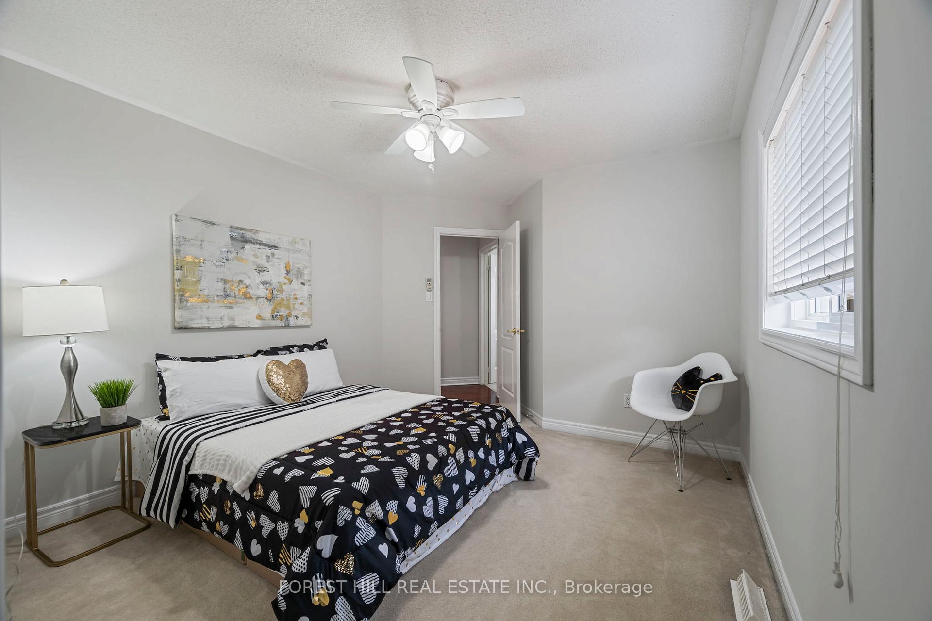 Photo 24 of 99 Gateway Drive, Aurora, Bayview Wellington — HOMEH