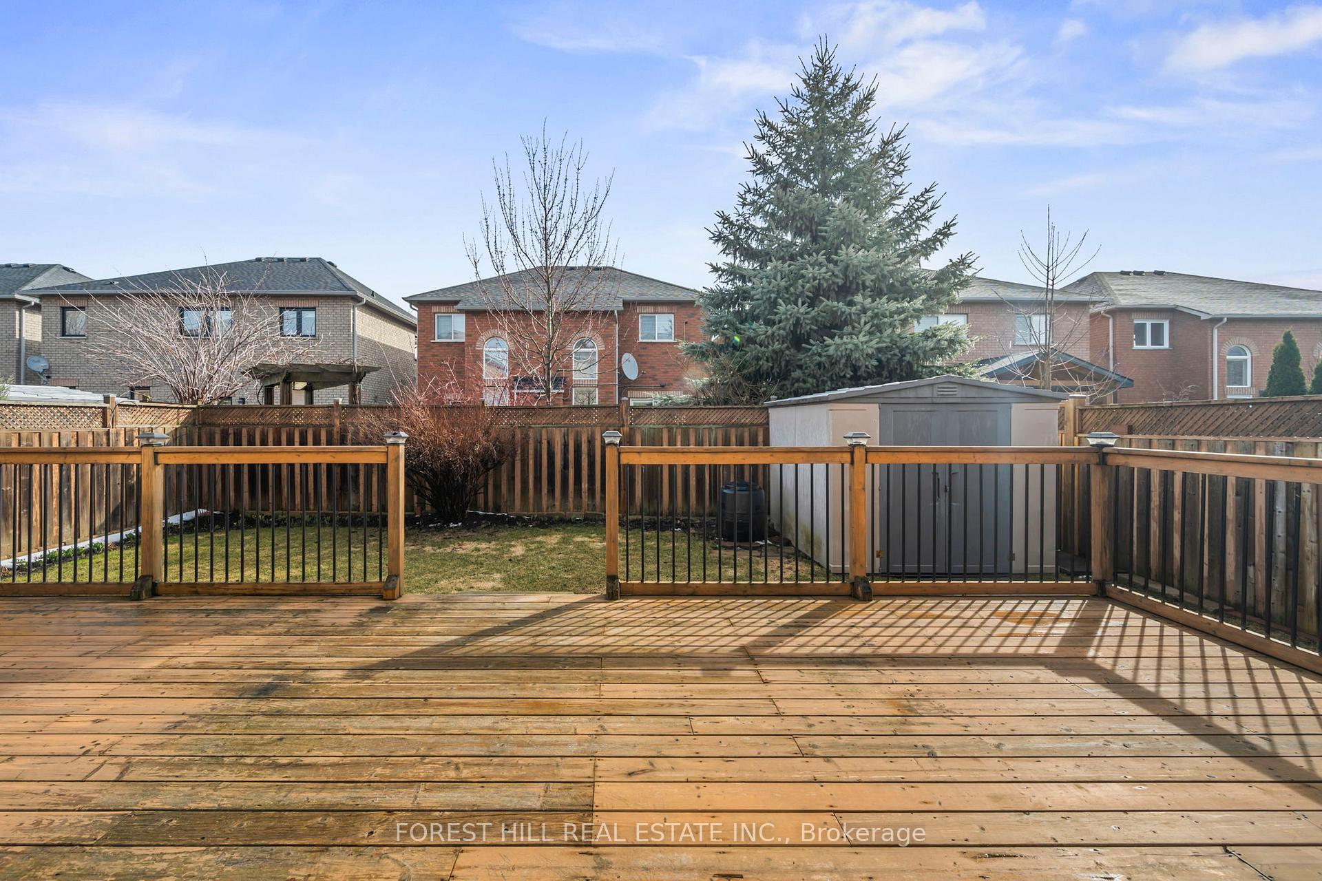 Photo 28 of 99 Gateway Drive, Aurora, Bayview Wellington — HOMEH