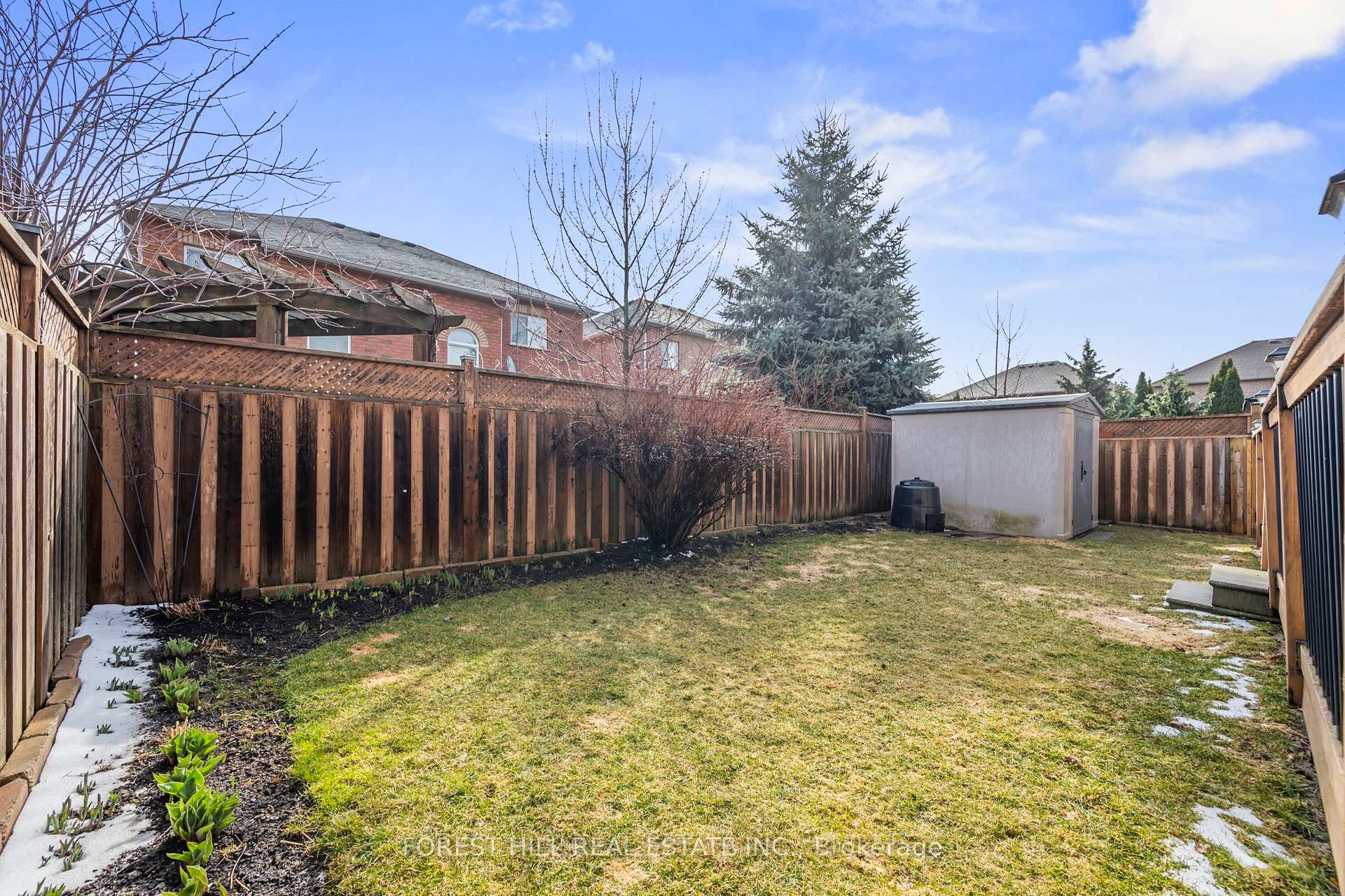 Photo 30 of 99 Gateway Drive, Aurora, Bayview Wellington — HOMEH