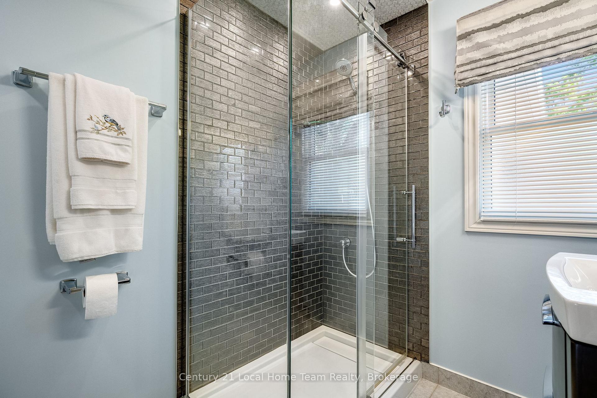 Photo 15 of 700 Point Pelee Drive, Leamington — HOMEH