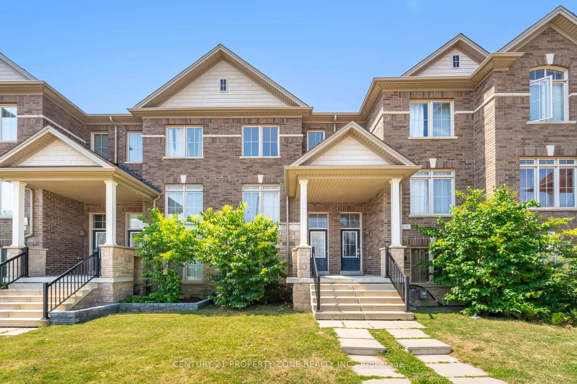 Photo 3 of 196 Inspire Boulevard, Brampton, Sandringham-Wellington North — HOMEH