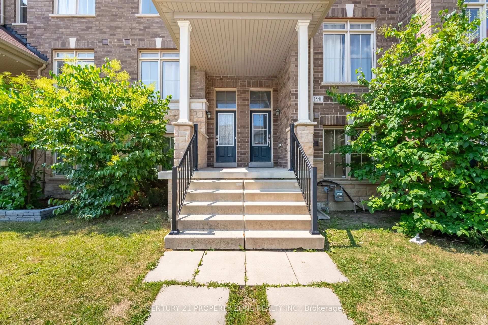 Photo 5 of 196 Inspire Boulevard, Brampton, Sandringham-Wellington North — HOMEH