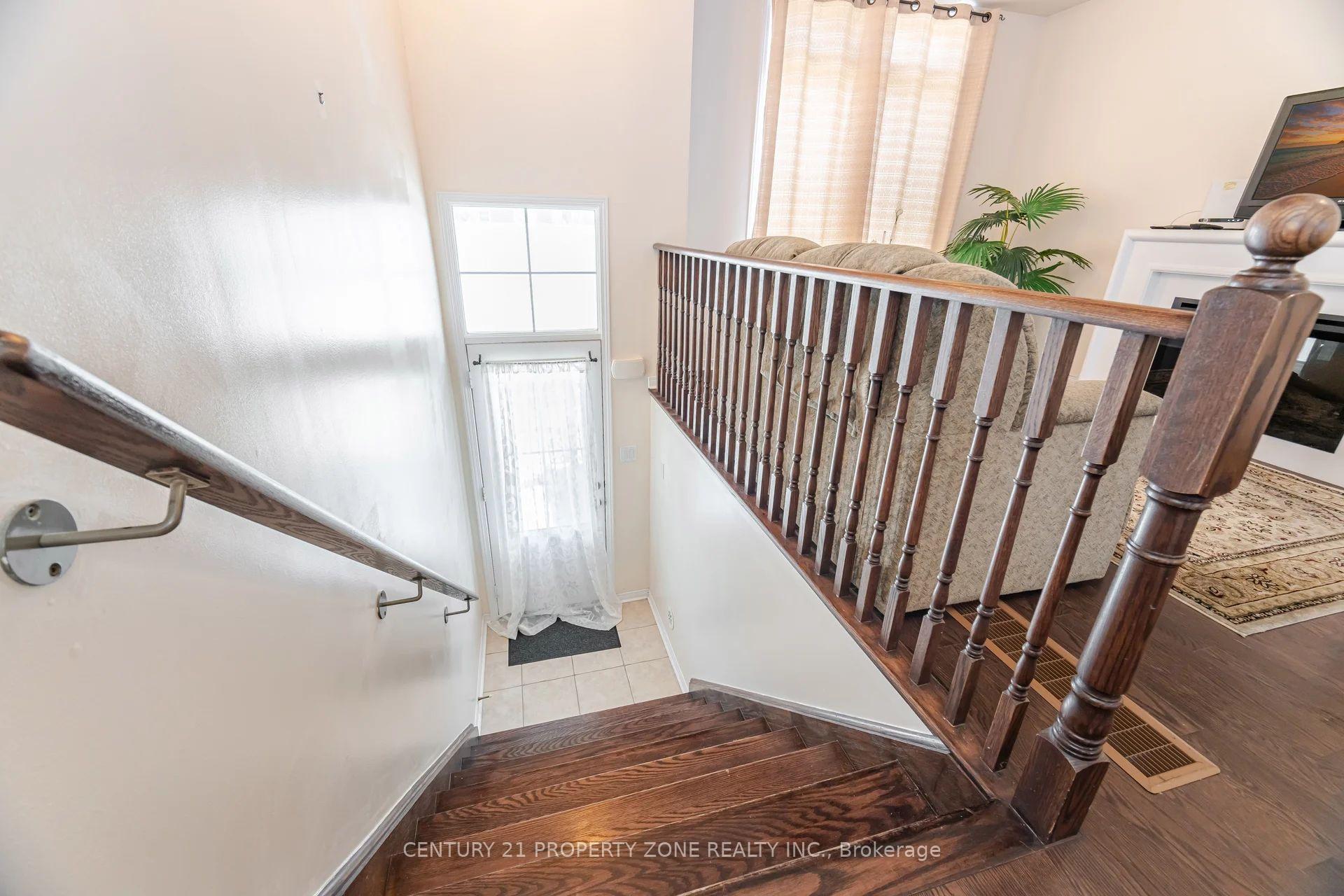 Photo 7 of 196 Inspire Boulevard, Brampton, Sandringham-Wellington North — HOMEH