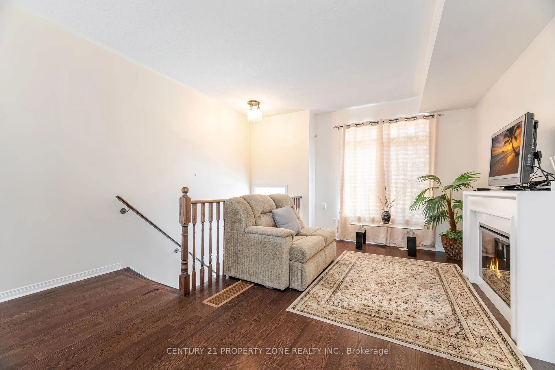 Photo 8 of 196 Inspire Boulevard, Brampton, Sandringham-Wellington North — HOMEH