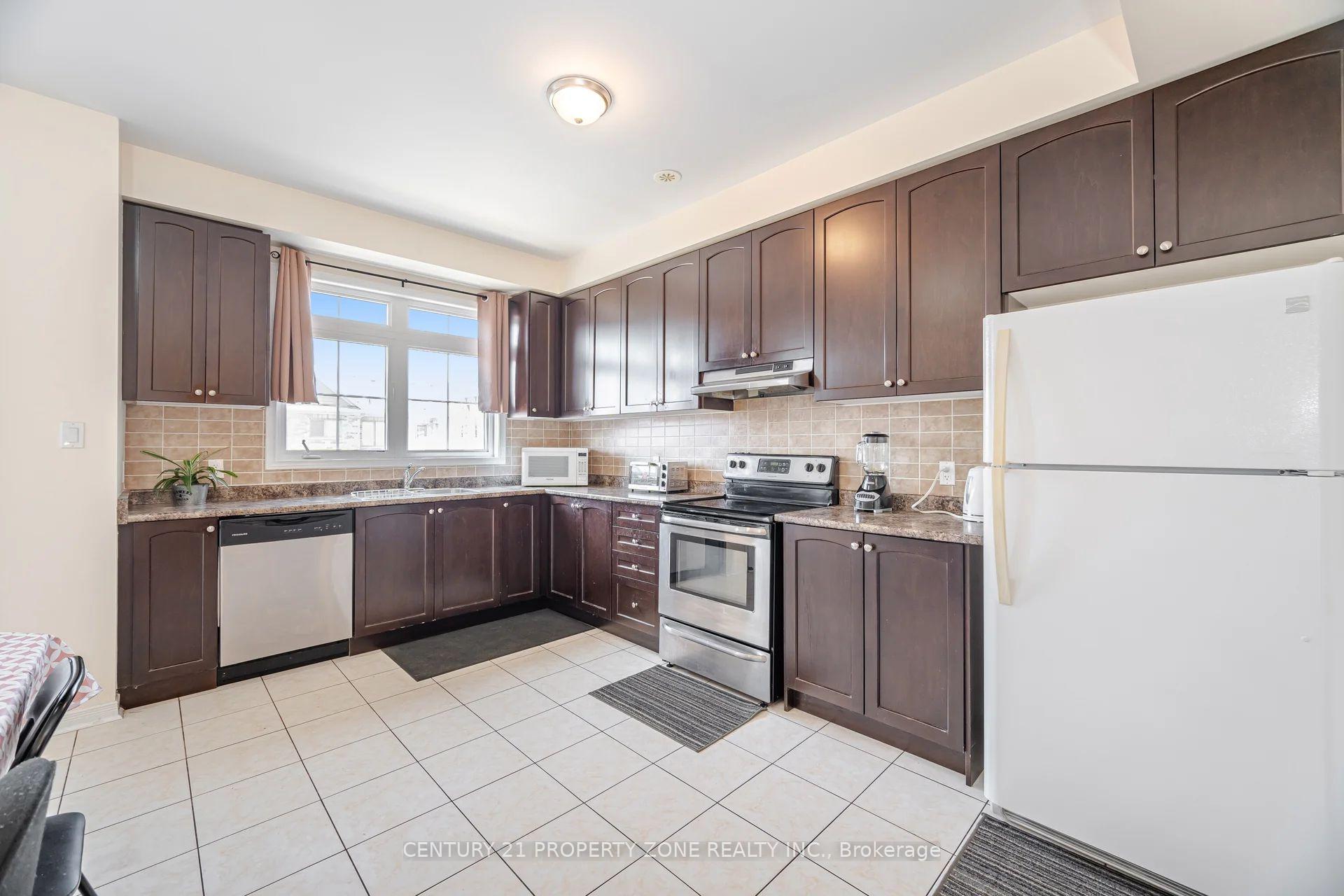 Photo 14 of 196 Inspire Boulevard, Brampton, Sandringham-Wellington North — HOMEH
