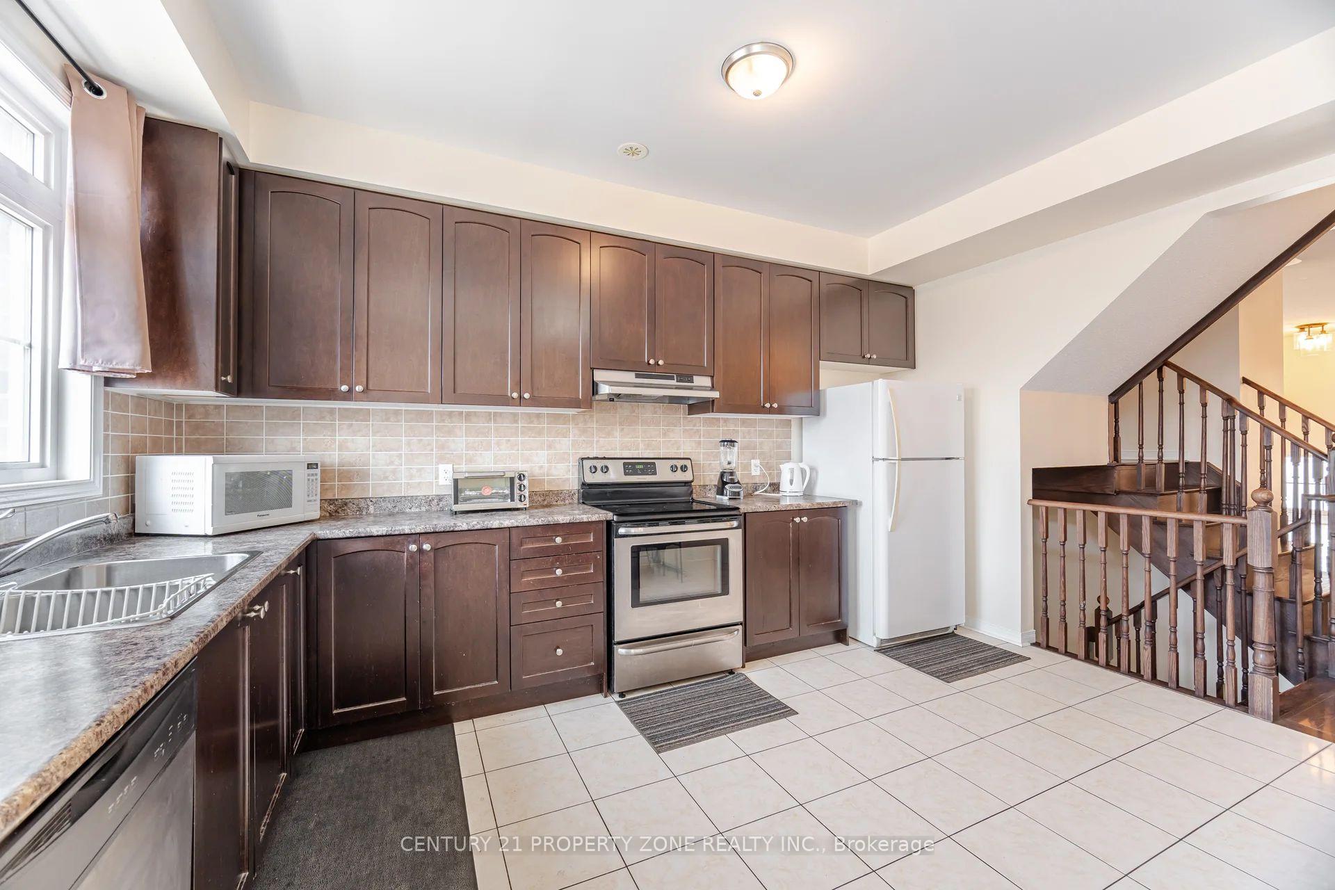 Photo 15 of 196 Inspire Boulevard, Brampton, Sandringham-Wellington North — HOMEH