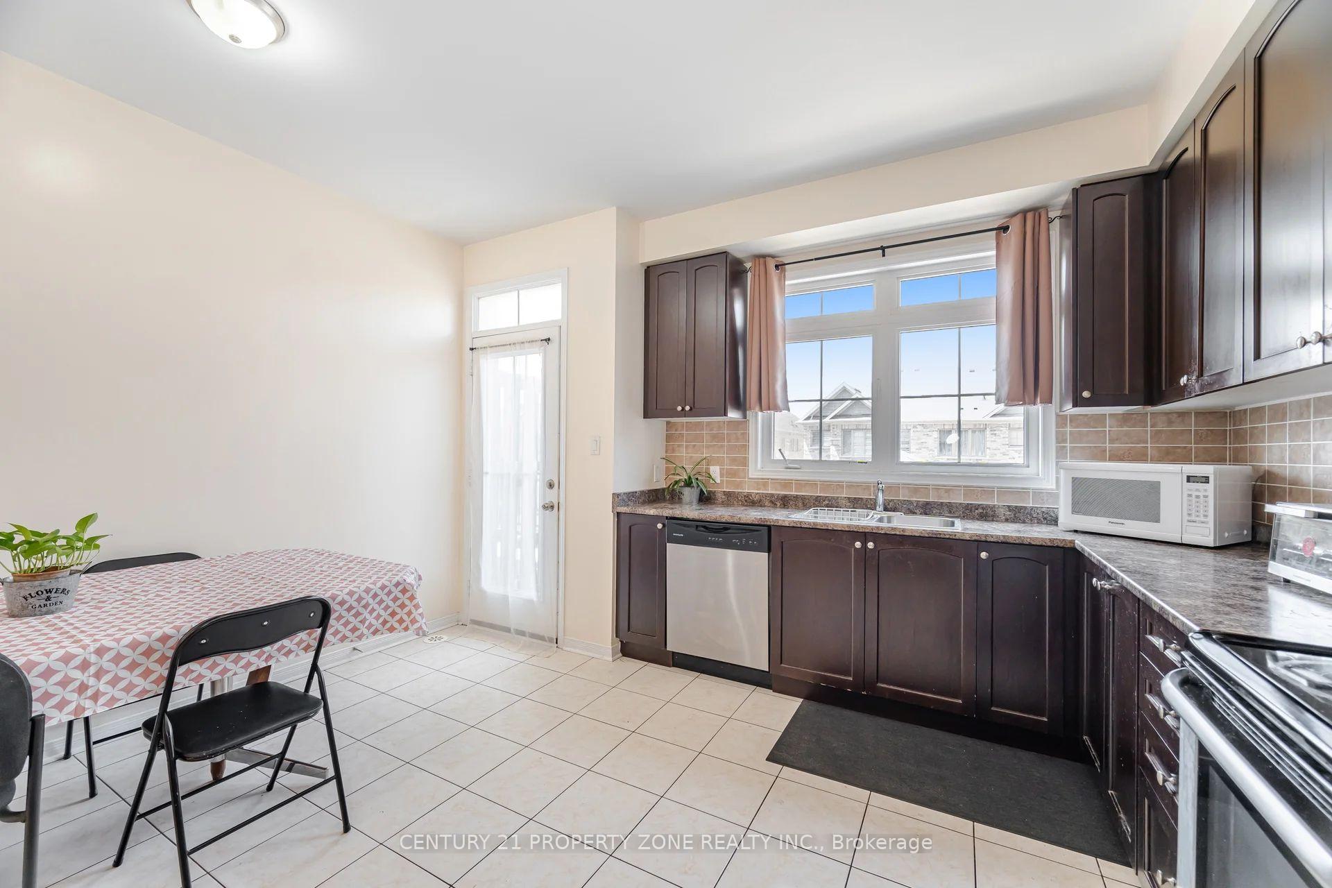 Photo 16 of 196 Inspire Boulevard, Brampton, Sandringham-Wellington North — HOMEH