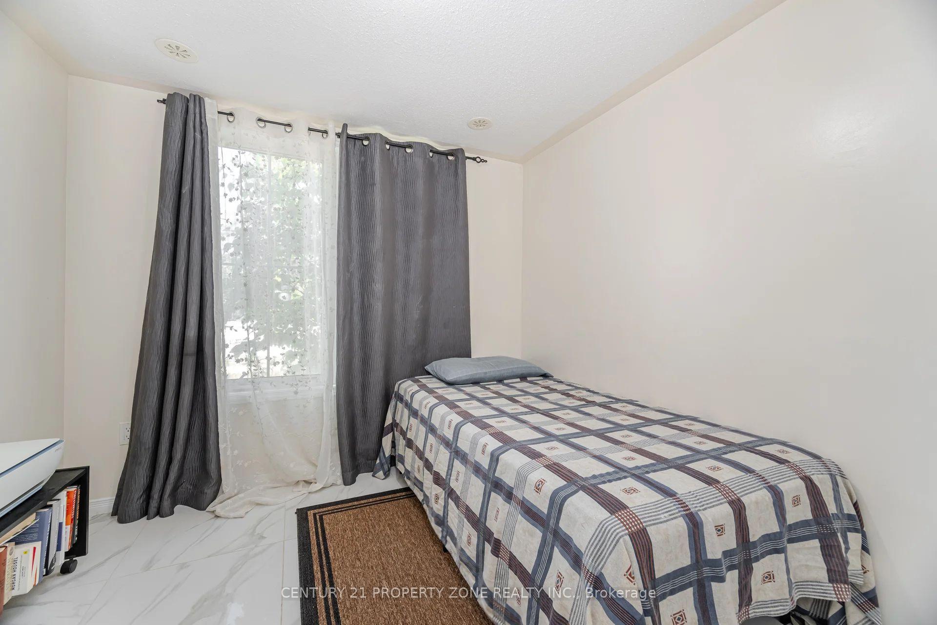 Photo 33 of 196 Inspire Boulevard, Brampton, Sandringham-Wellington North — HOMEH