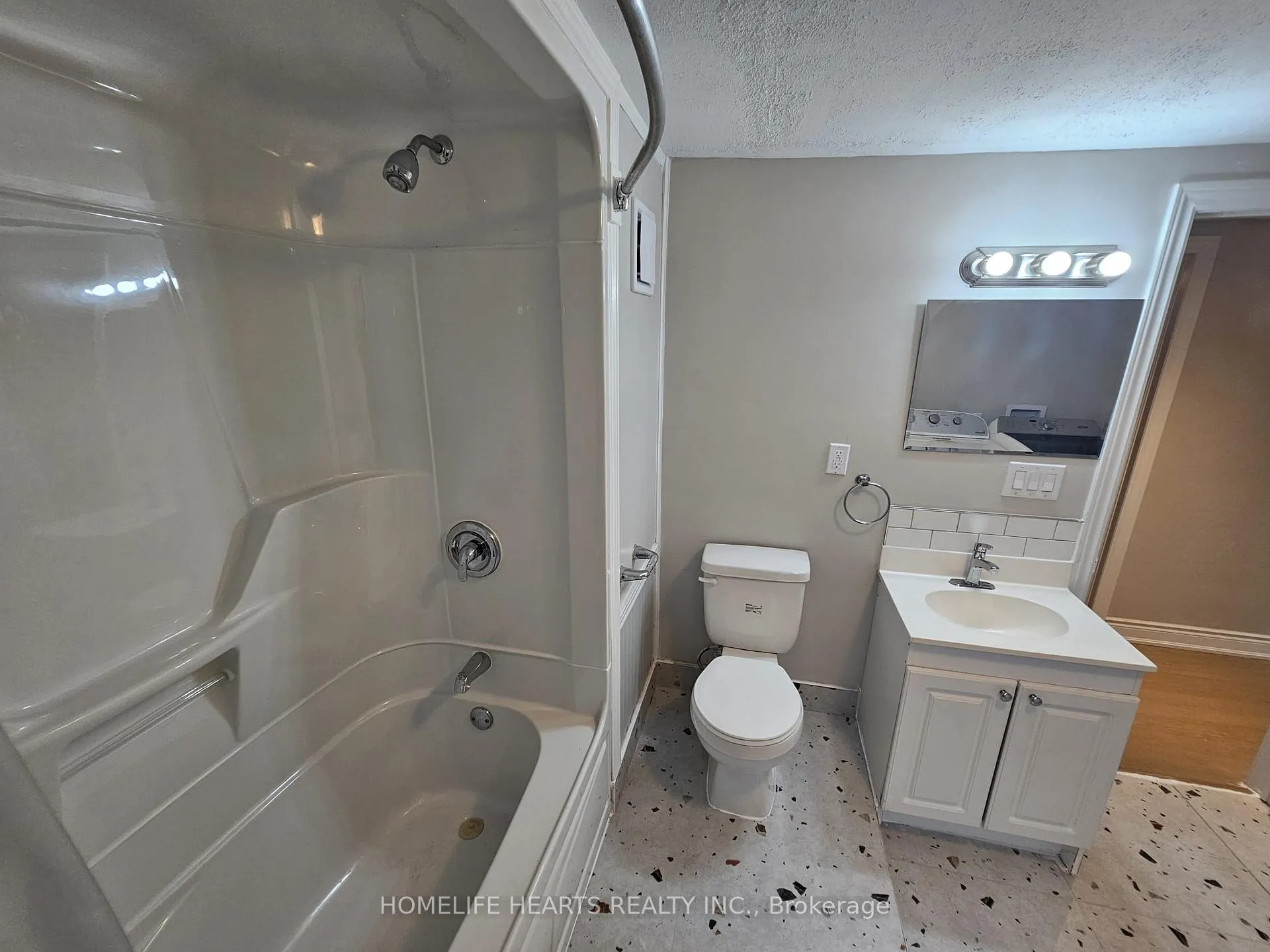 Photo 8 of 267 St James Street, Sault Ste Marie — HOMEH
