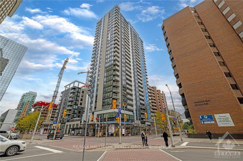 Front of Unit 1502, 340 Queen Street