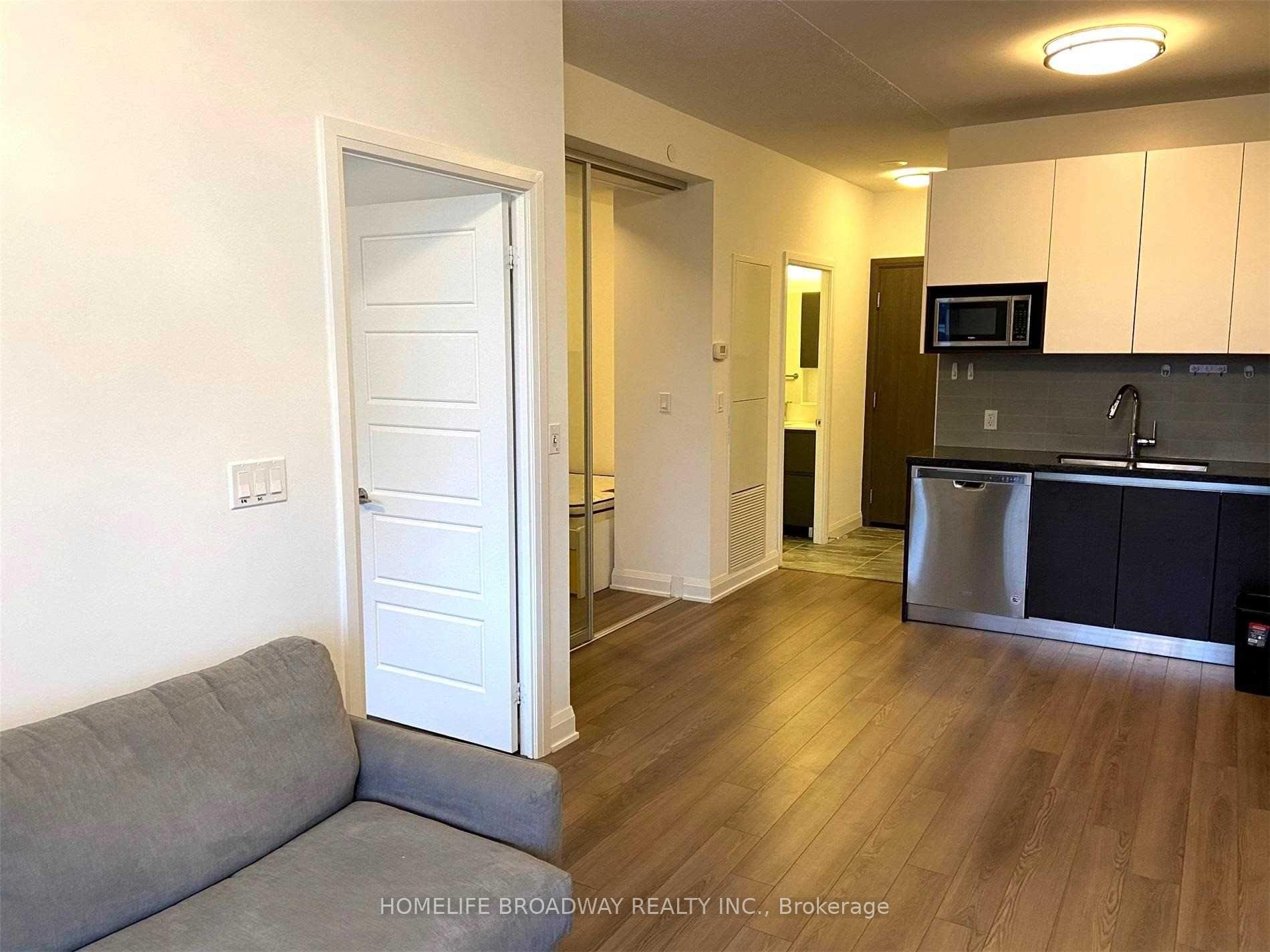Photo 6 of Unit 626, 25 Water Walk Drive, Markham, Unionville — HOMEH