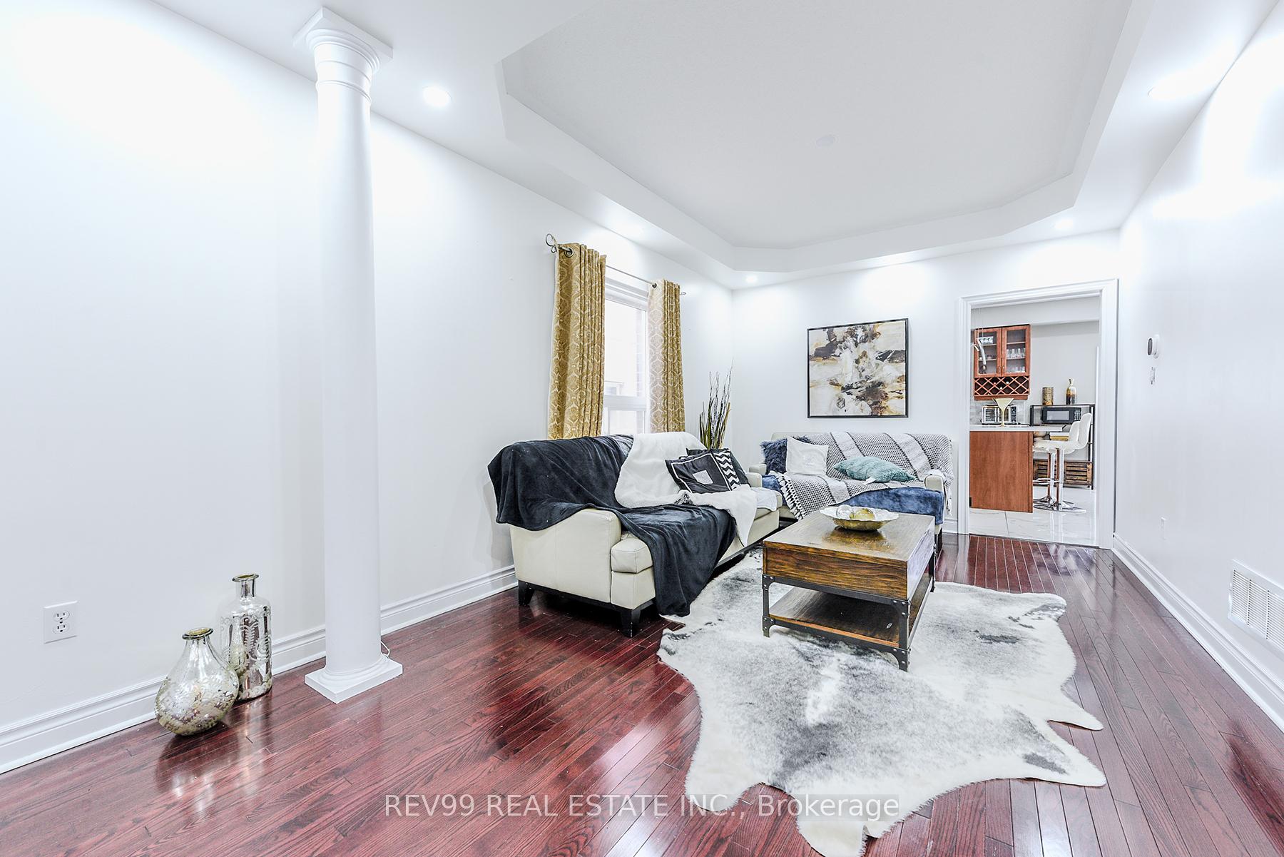 Photo 17 of 39 Bonistel Crescent, Brampton, Fletcher's Meadow — HOMEH