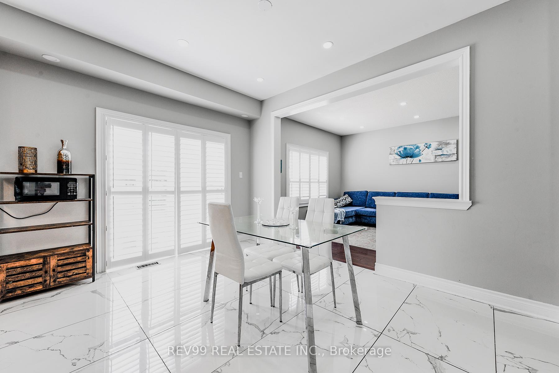 Photo 26 of 39 Bonistel Crescent, Brampton, Fletcher's Meadow — HOMEH