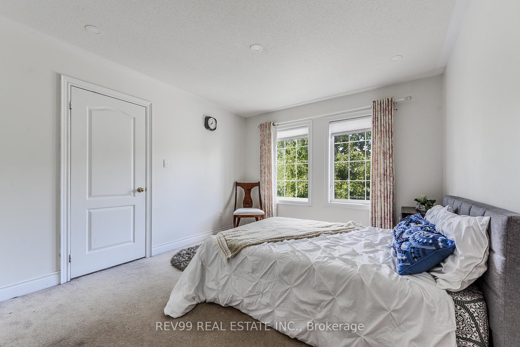 Photo 30 of 39 Bonistel Crescent, Brampton, Fletcher's Meadow — HOMEH