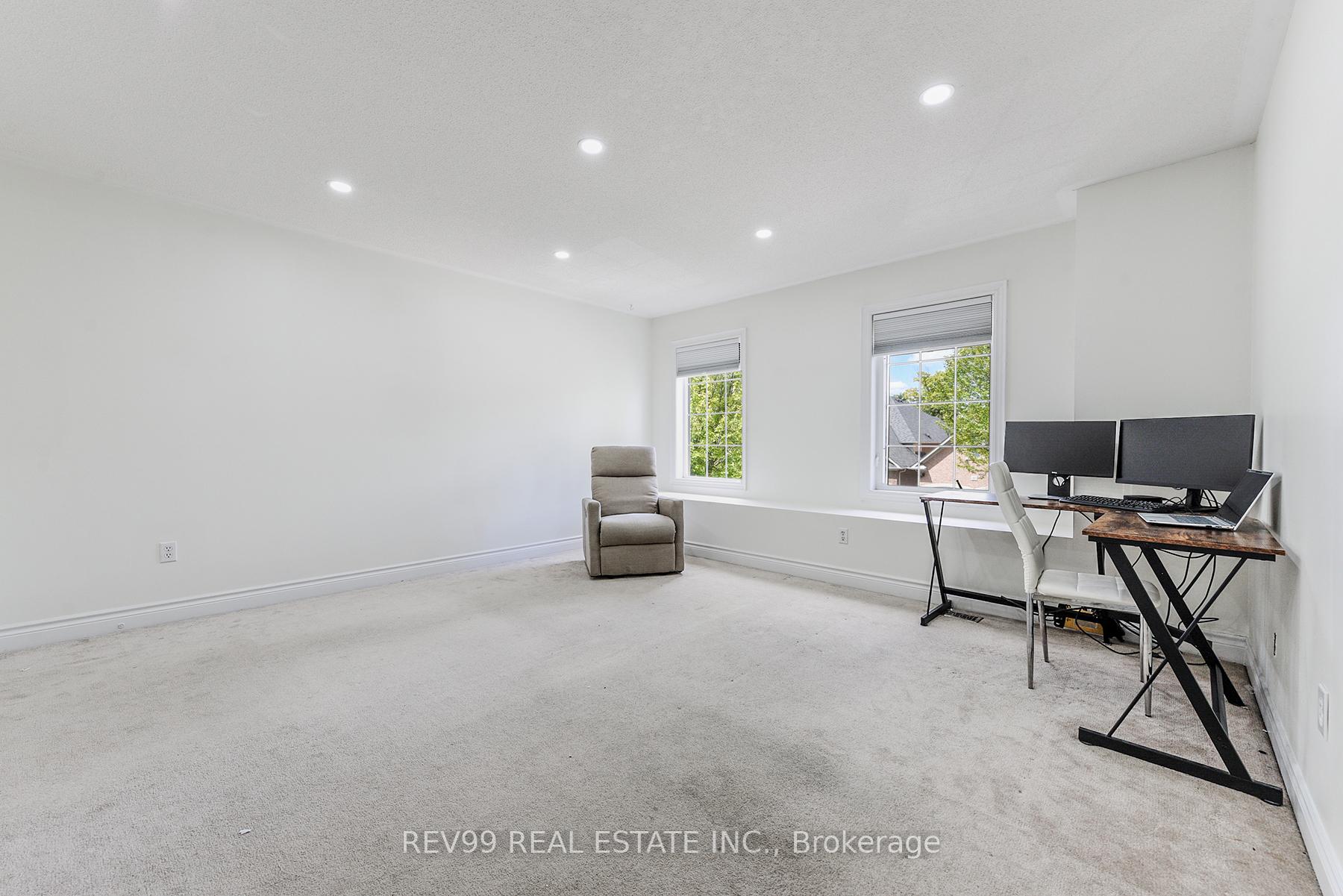 Photo 32 of 39 Bonistel Crescent, Brampton, Fletcher's Meadow — HOMEH