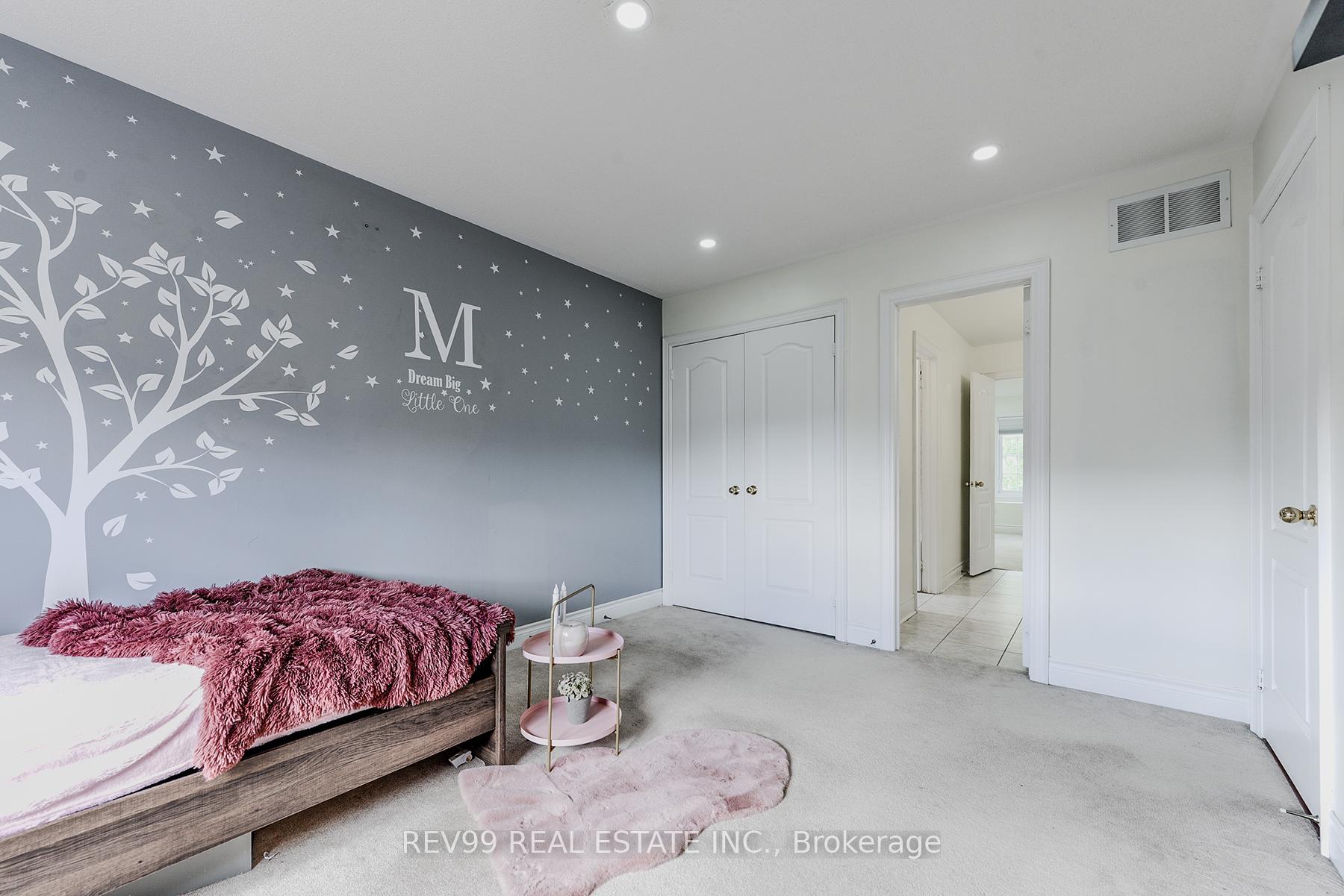 Photo 37 of 39 Bonistel Crescent, Brampton, Fletcher's Meadow — HOMEH