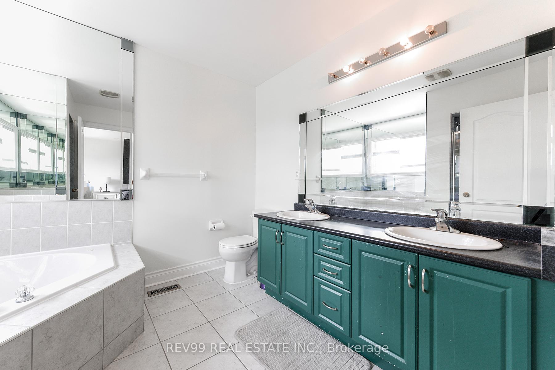 Photo 41 of 39 Bonistel Crescent, Brampton, Fletcher's Meadow — HOMEH
