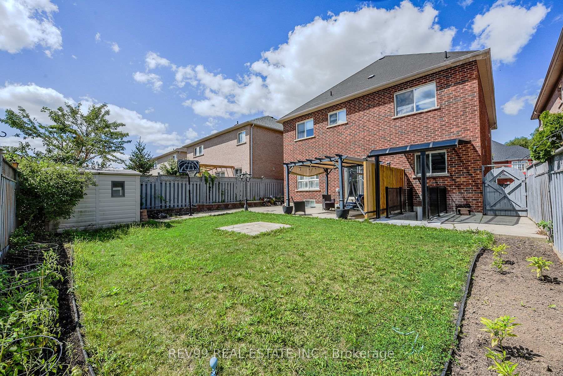 Photo 46 of 39 Bonistel Crescent, Brampton, Fletcher's Meadow — HOMEH