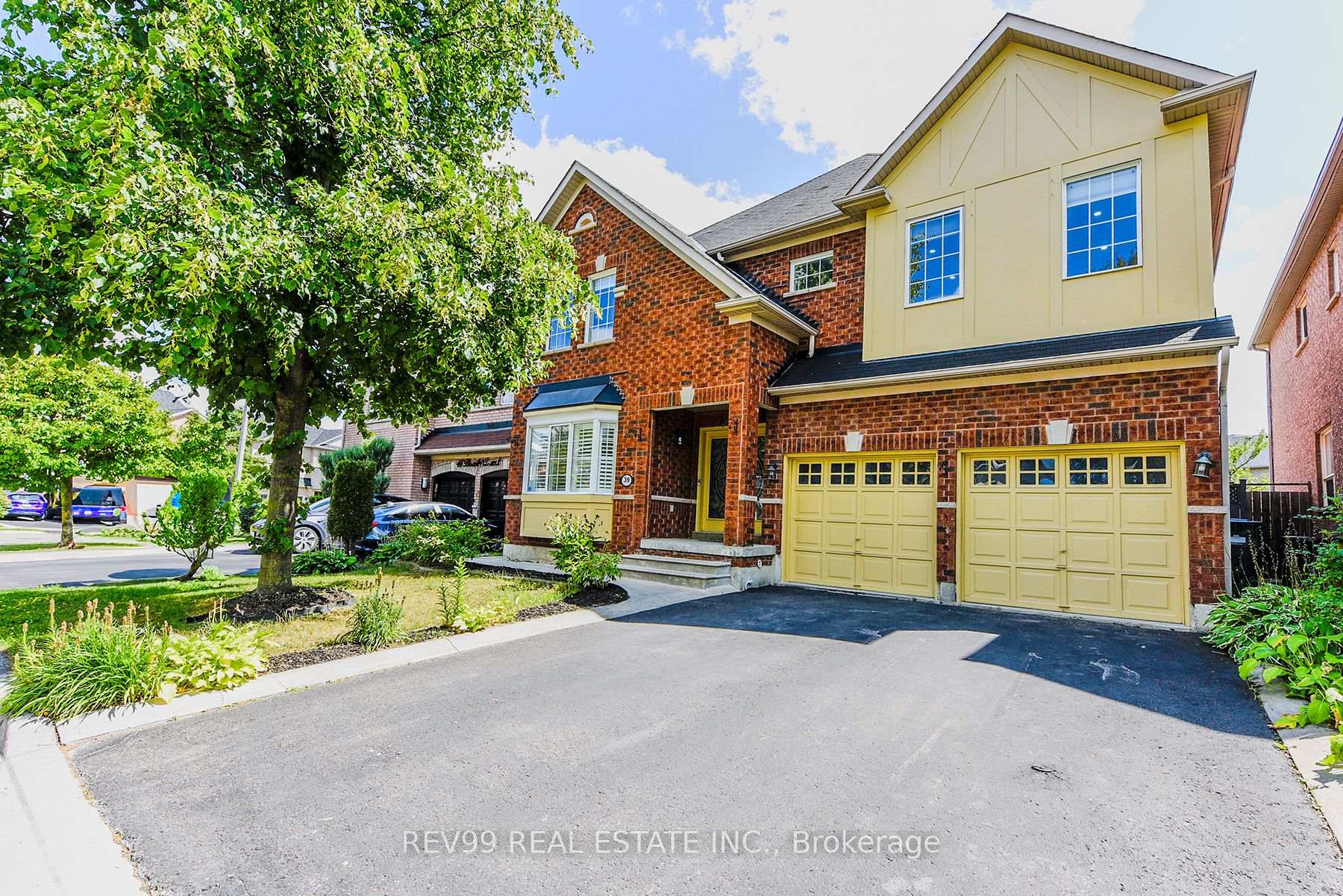 Photo 48 of 39 Bonistel Crescent, Brampton, Fletcher's Meadow — HOMEH