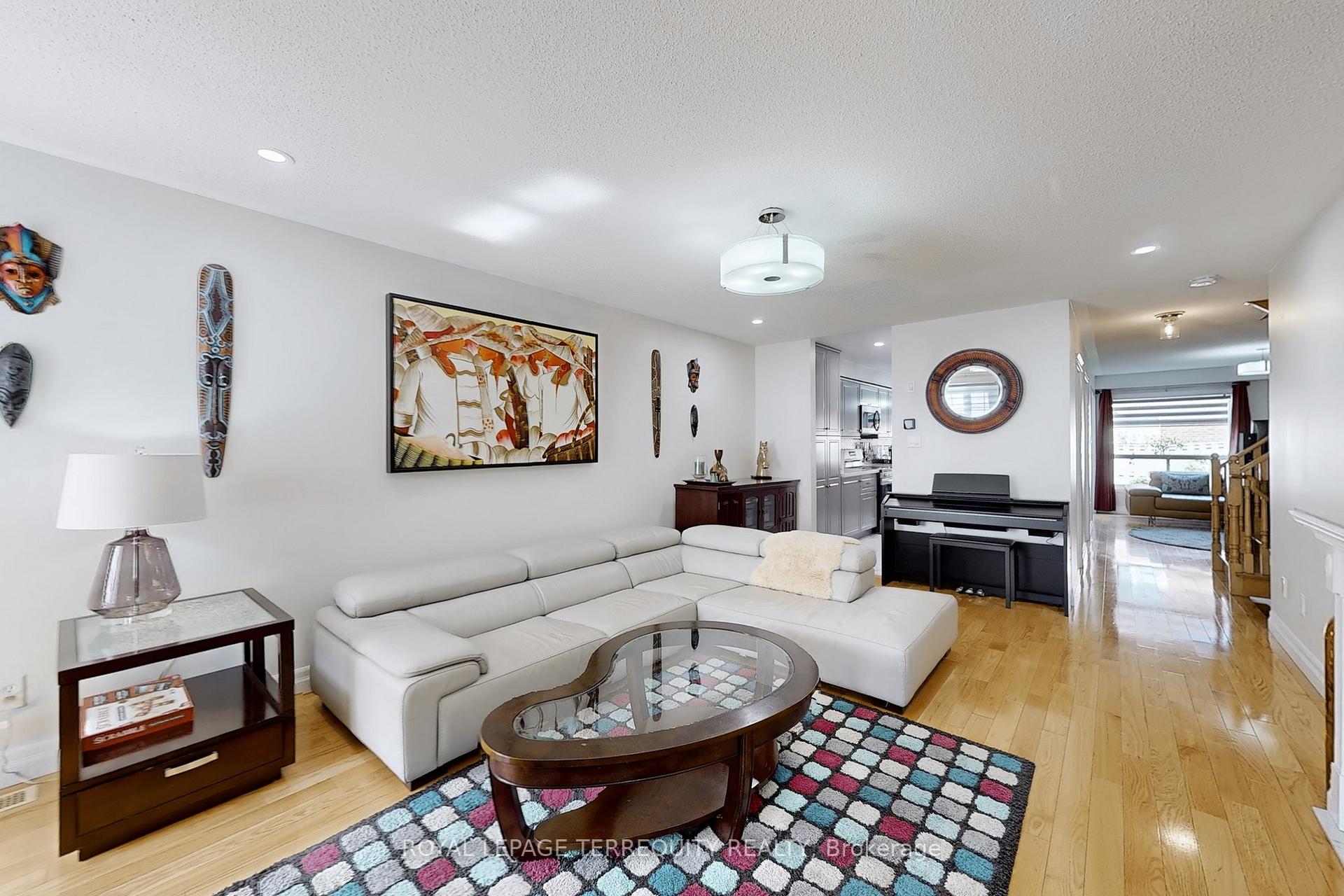 Photo 6 of 9 Irene Crescent, Brampton, Fletcher's Meadow — HOMEH
