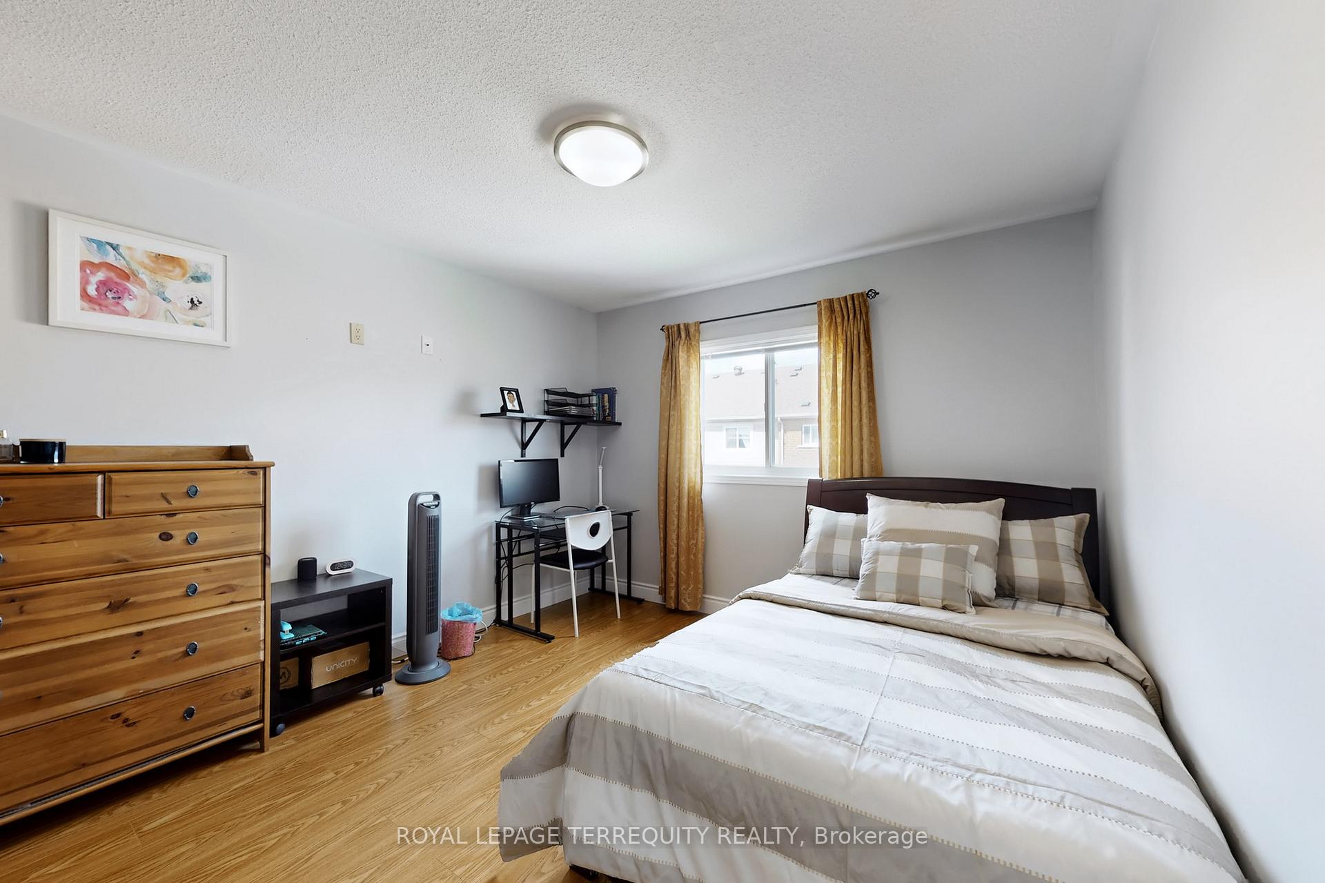 Photo 36 of 9 Irene Crescent, Brampton, Fletcher's Meadow — HOMEH