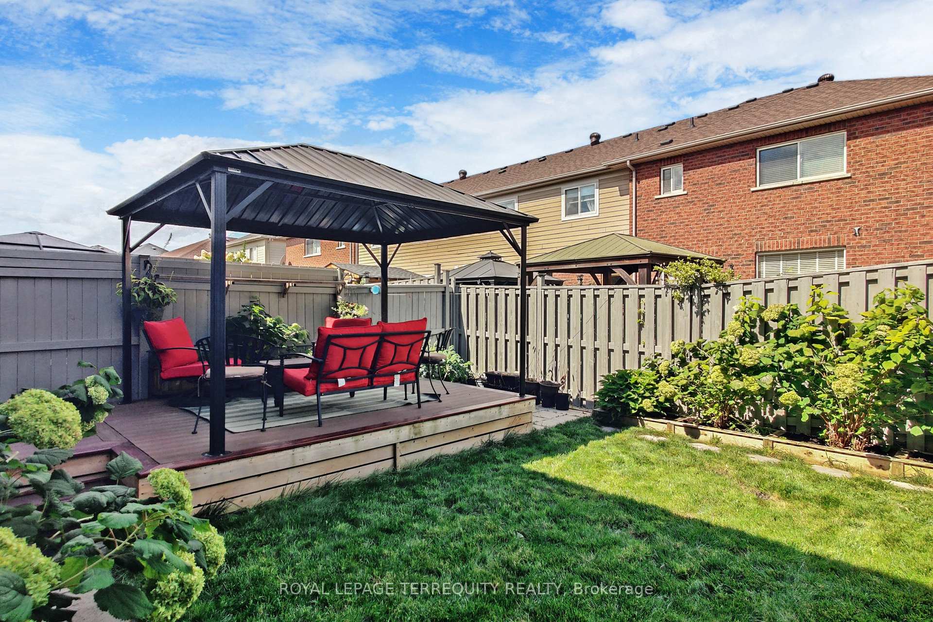 Photo 49 of 9 Irene Crescent, Brampton, Fletcher's Meadow — HOMEH