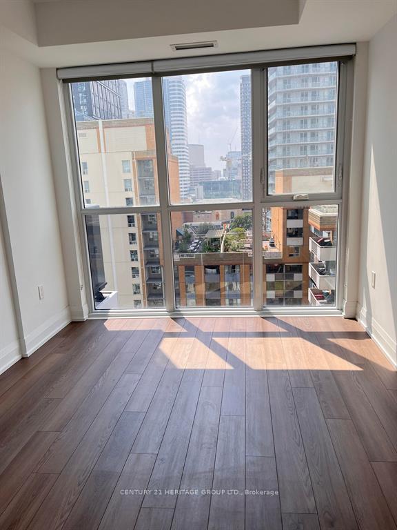 Photo 5 of Unit 1507, 77 Mutual Street, Toronto, Church-Yonge Corridor — HOMEH