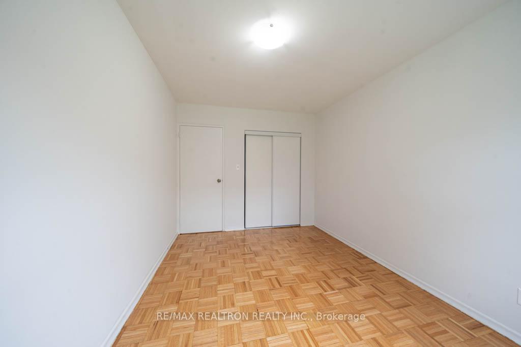 Photo 4 of Unit 21, 2035 Prospect Street, Burlington, Brant — HOMEH