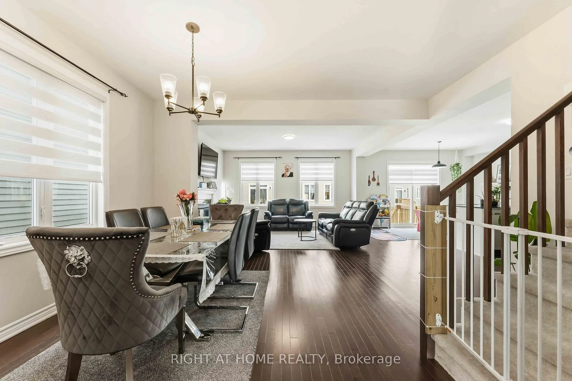 Photo 5 of 1006 Keeper Heights, Ottawa, Goulbourn Twp From Franktown Rd/South To Rideau — HOMEH