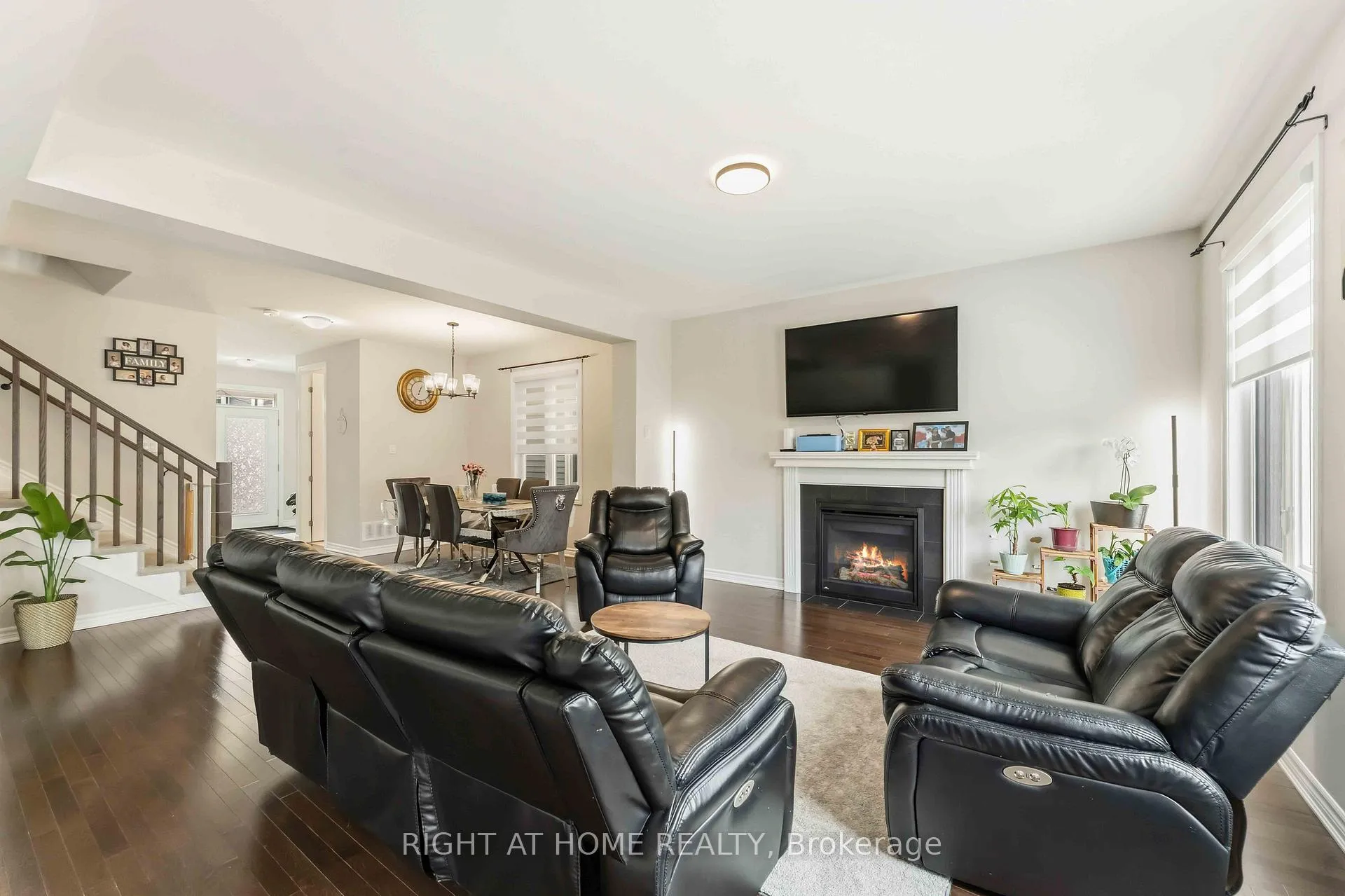 Photo 13 of 1006 Keeper Heights, Ottawa, Goulbourn Twp From Franktown Rd/South To Rideau — HOMEH