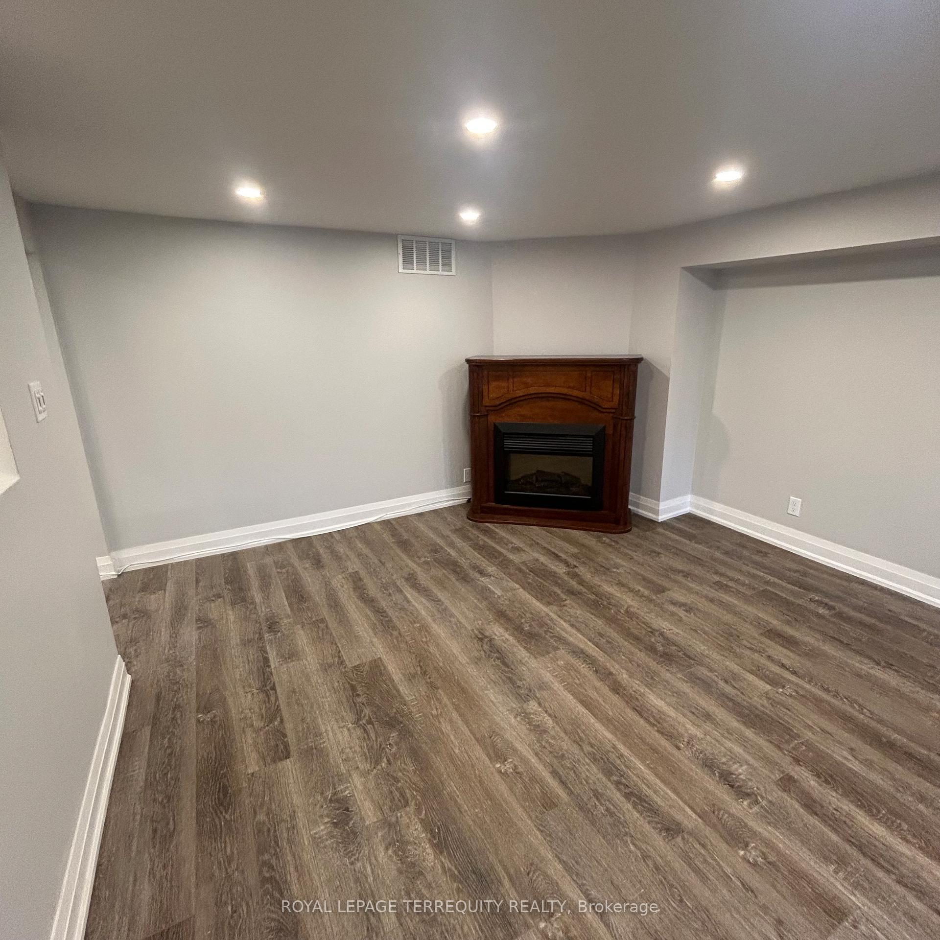 Front of Unit Lower, 124 Burcher Road