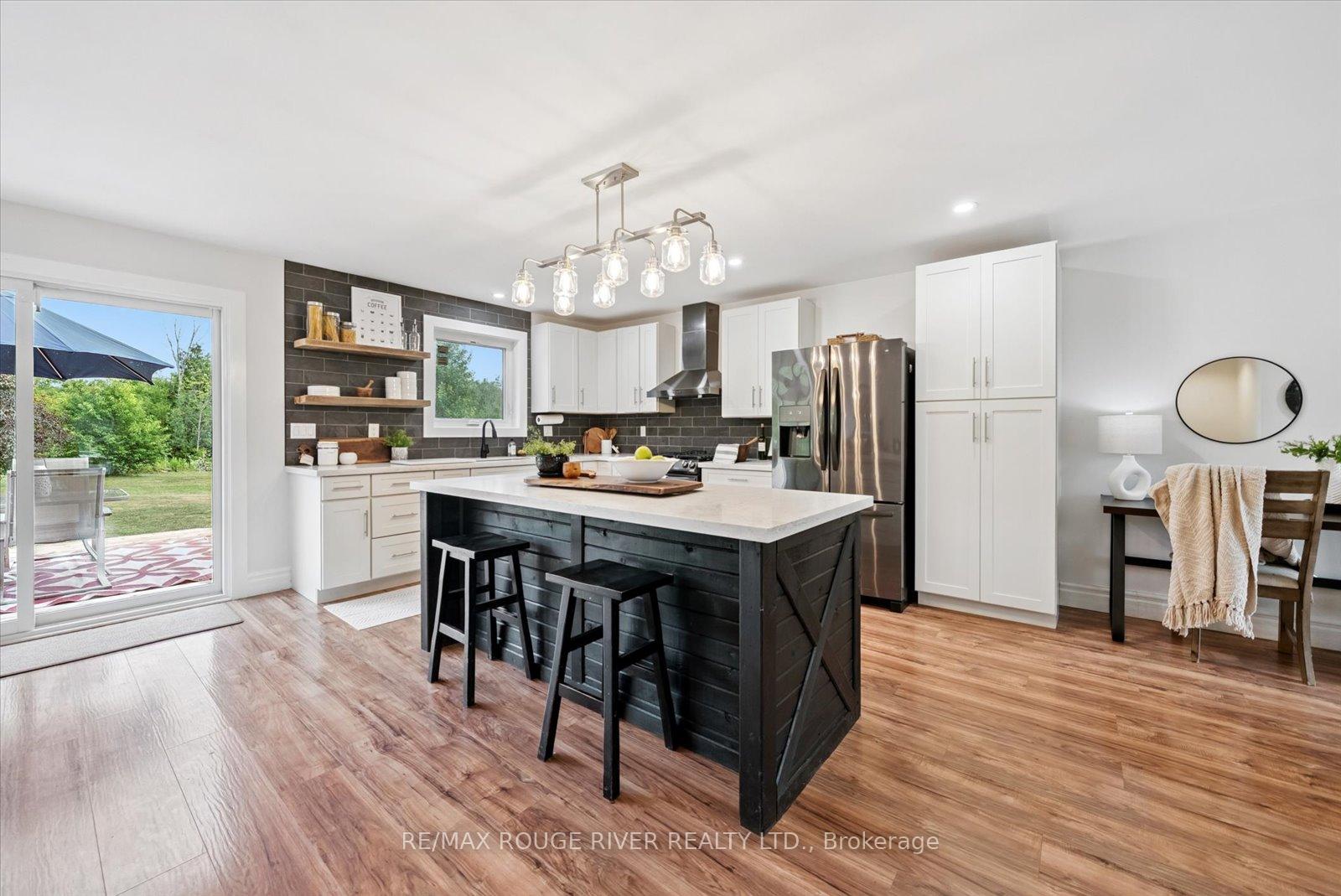 Photo 11 of 2064 Darling Crescent, Cavan Monaghan, Cavan Twp — HOMEH