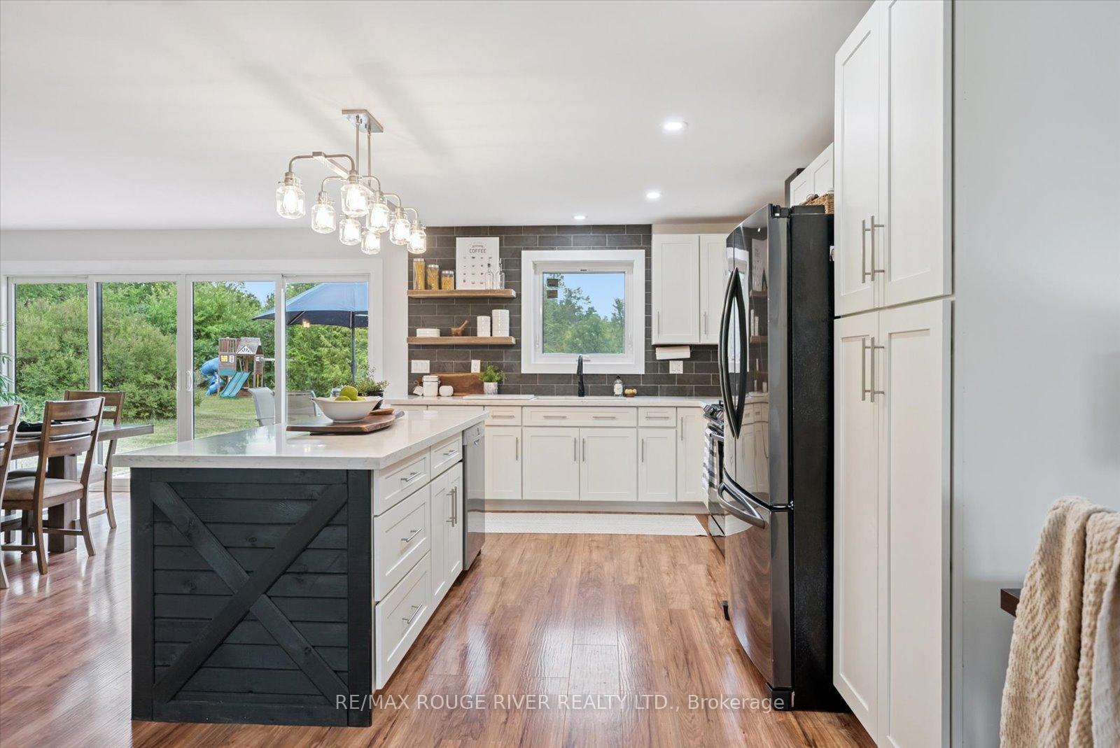 Photo 12 of 2064 Darling Crescent, Cavan Monaghan, Cavan Twp — HOMEH