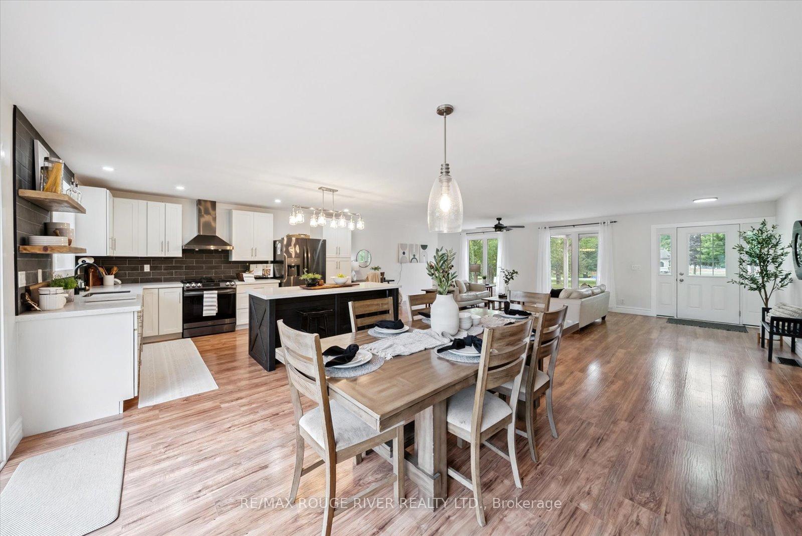 Photo 14 of 2064 Darling Crescent, Cavan Monaghan, Cavan Twp — HOMEH