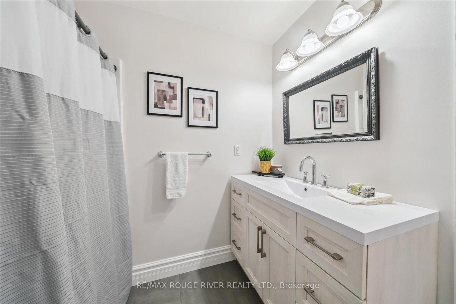 Photo 24 of 2064 Darling Crescent, Cavan Monaghan, Cavan Twp — HOMEH